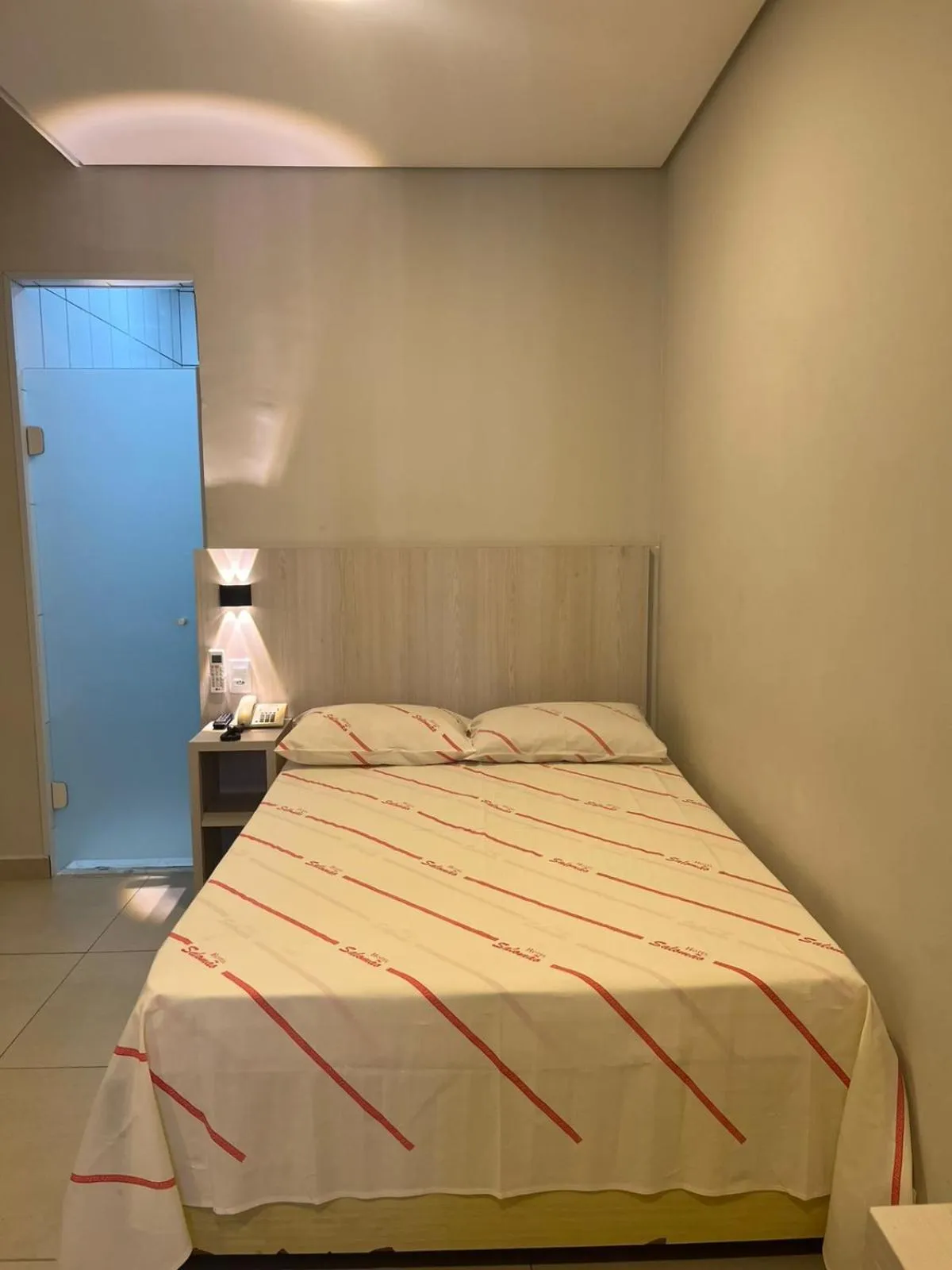 Bed in Hotel Salomão - Próximo a 25 de Março, Bom Retiro, Brás e Rua Santa Efigênia, a 2 minutos do Mirante Sampa Sky e pista de Skate Anhangabaú