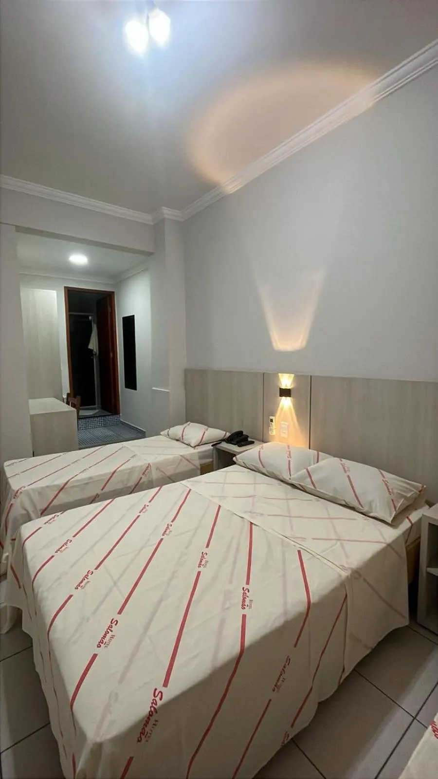 Bed in Hotel Salomão - Próximo a 25 de Março, Bom Retiro, Brás e Rua Santa Efigênia, a 2 minutos do Mirante Sampa Sky e pista de Skate Anhangabaú