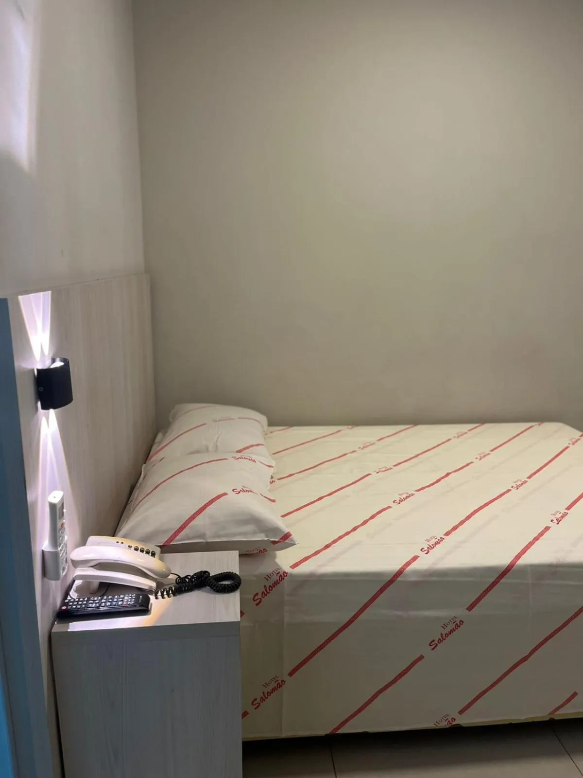 Bed in Hotel Salomão - Próximo a 25 de Março, Bom Retiro, Brás e Rua Santa Efigênia, a 2 minutos do Mirante Sampa Sky e pista de Skate Anhangabaú