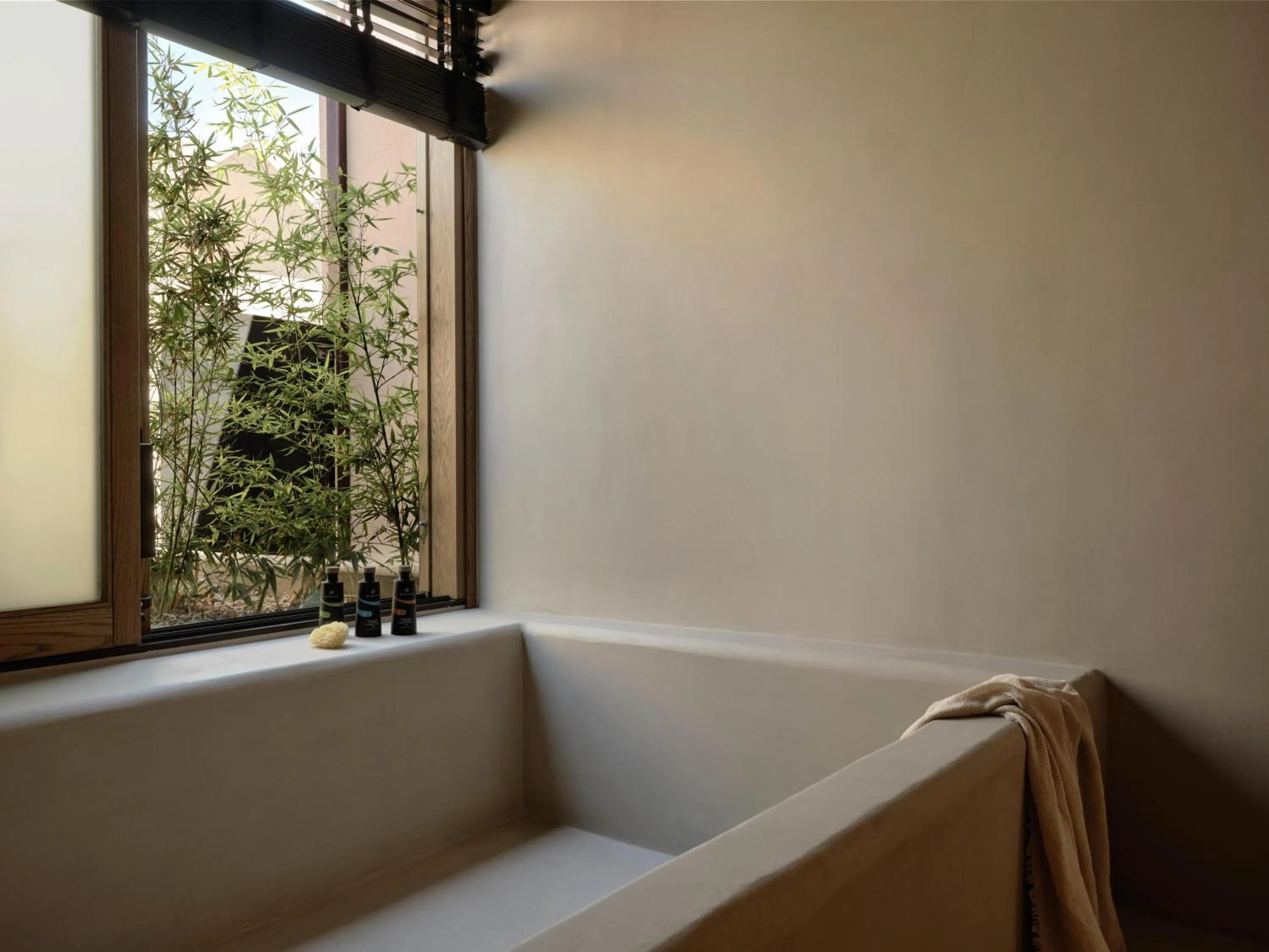 Bathroom in Andronis Arcadia Hotel