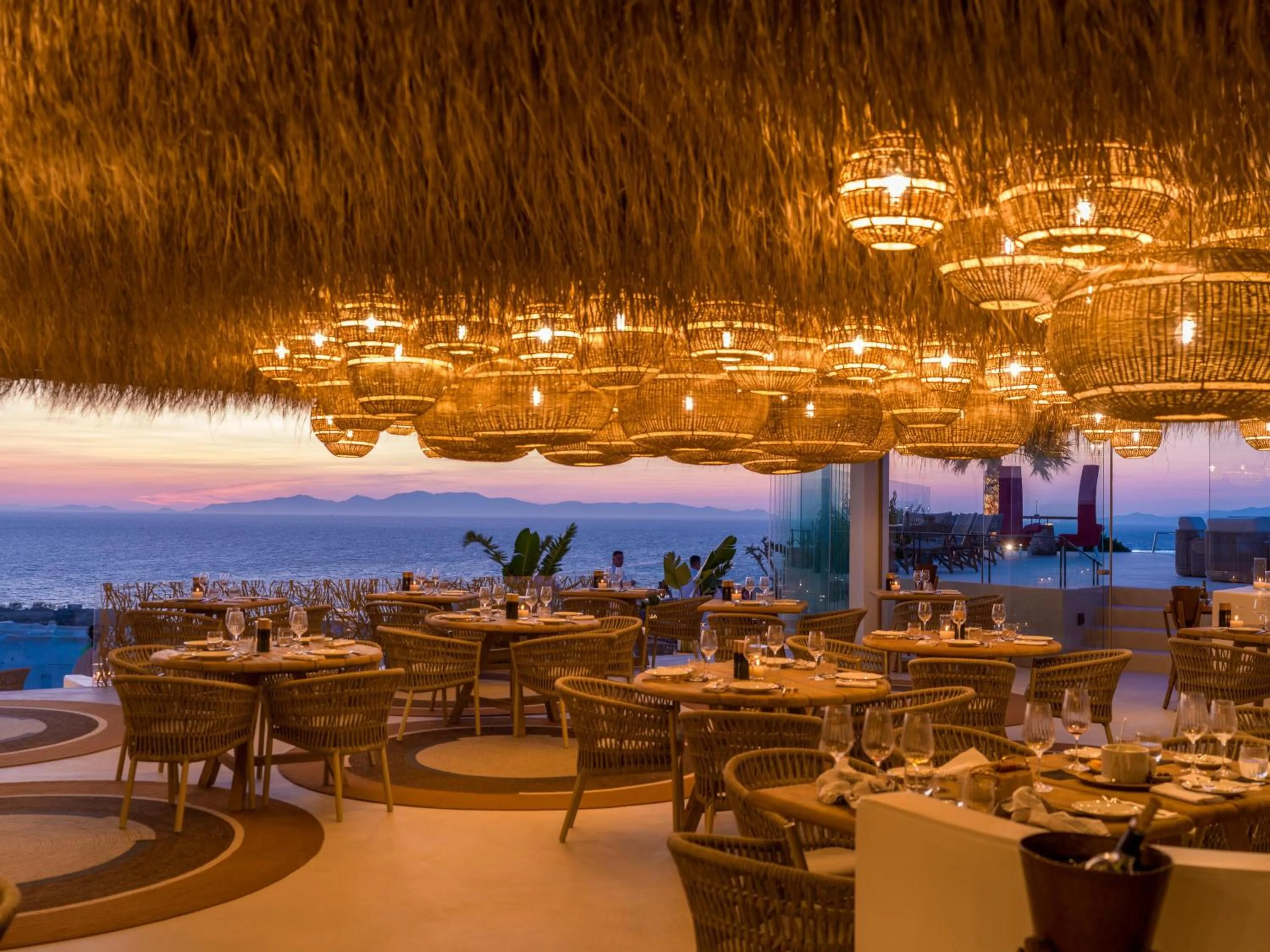 Restaurant/places to eat in Andronis Arcadia Hotel