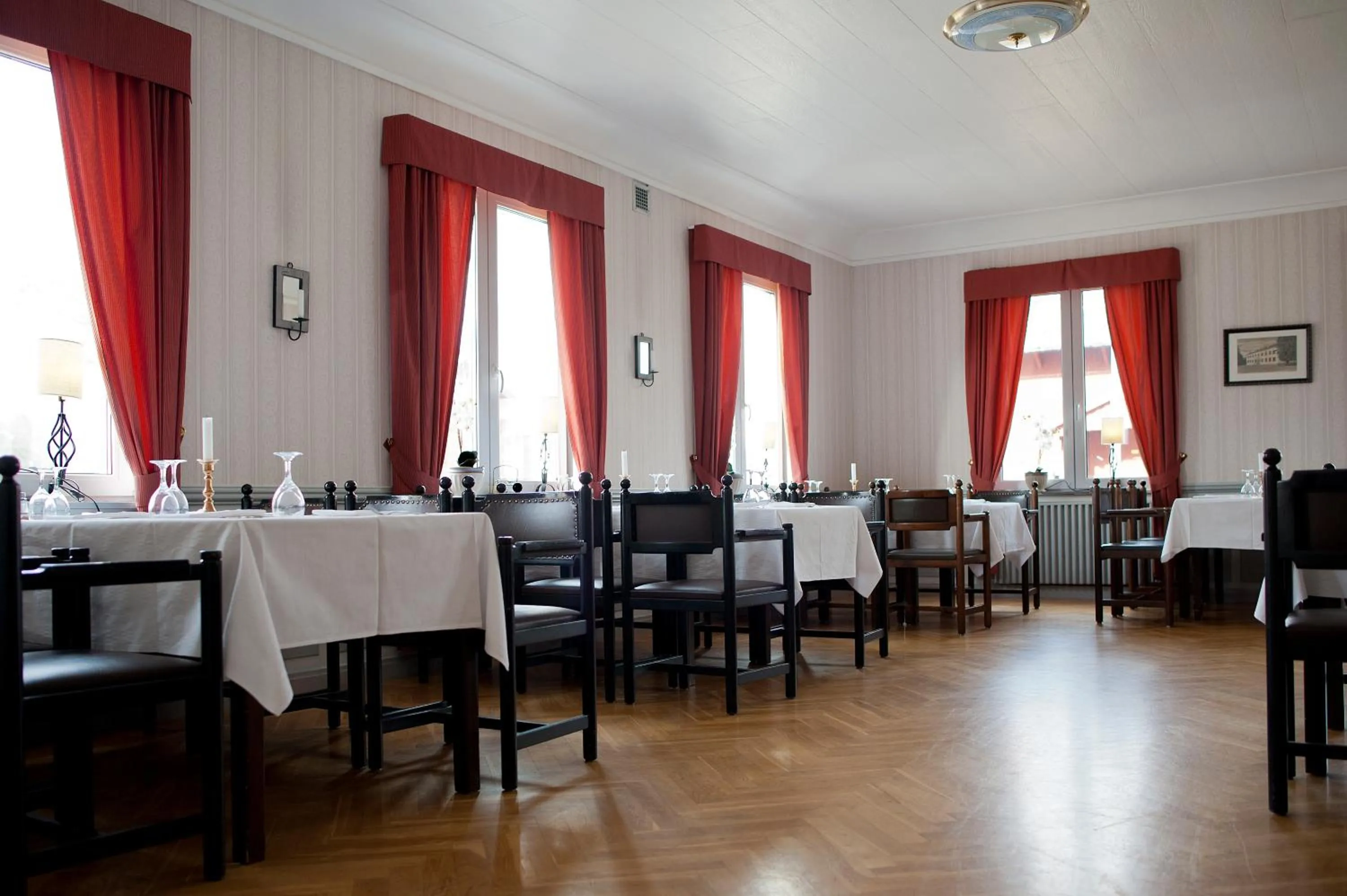 Restaurant/places to eat in Reftele Wardshus