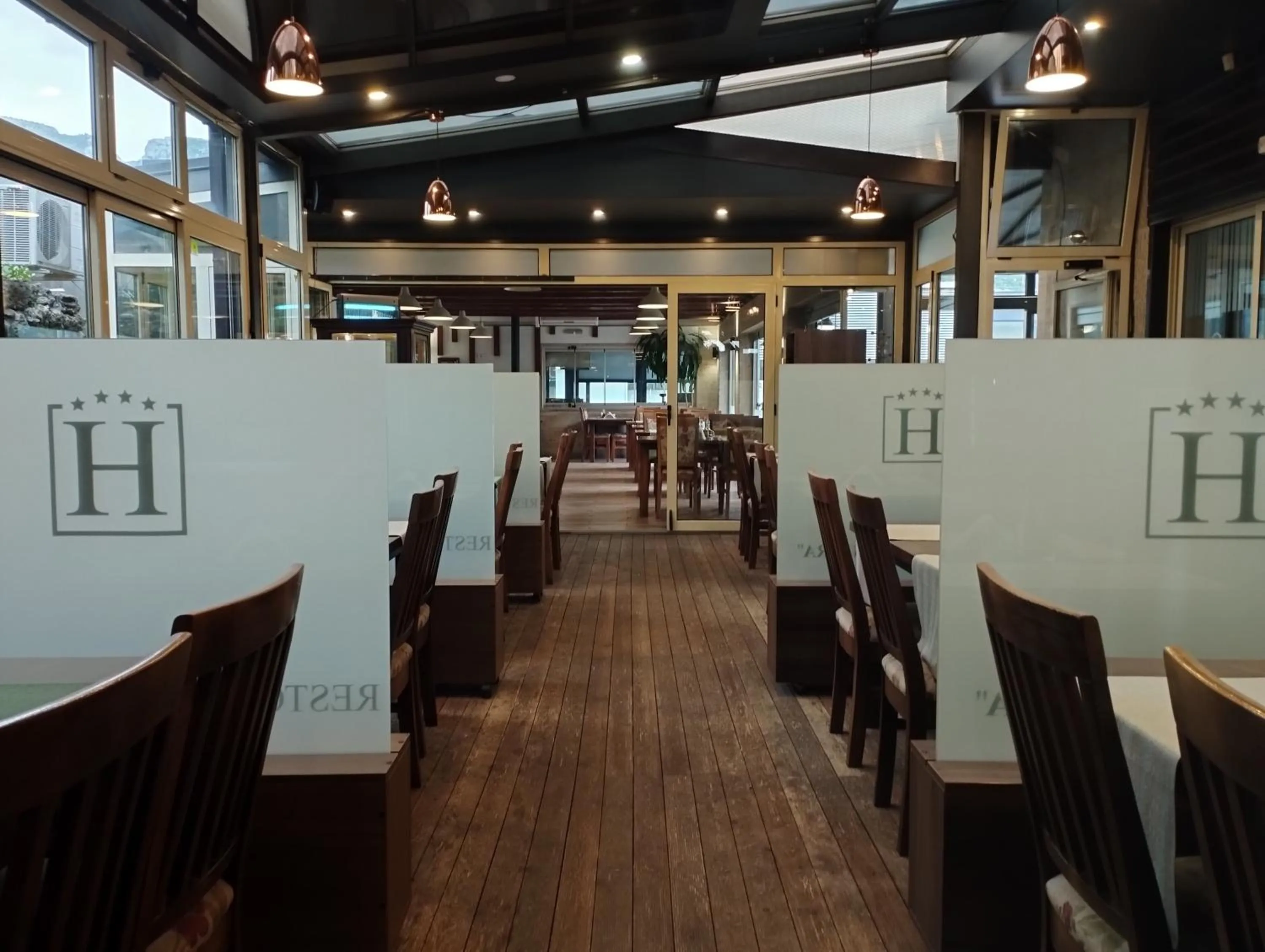 Restaurant/places to eat in Hotel Hercegovina