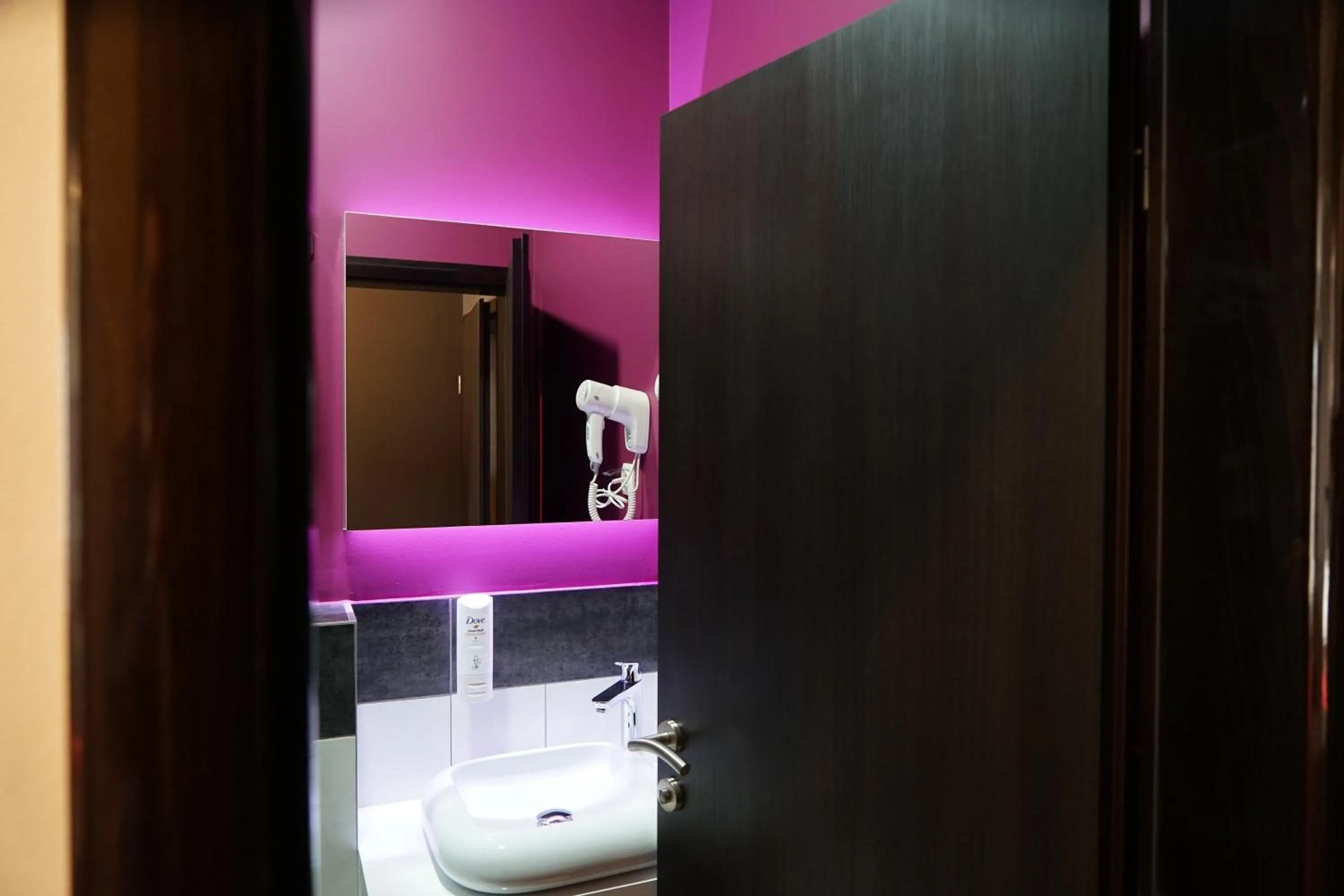 Shower in Hotel Hercegovina