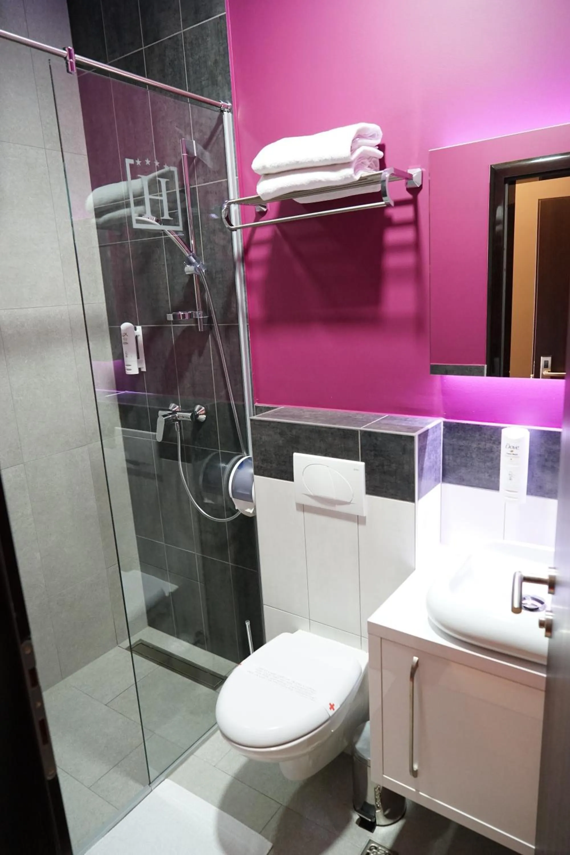 Toilet in Hotel Hercegovina