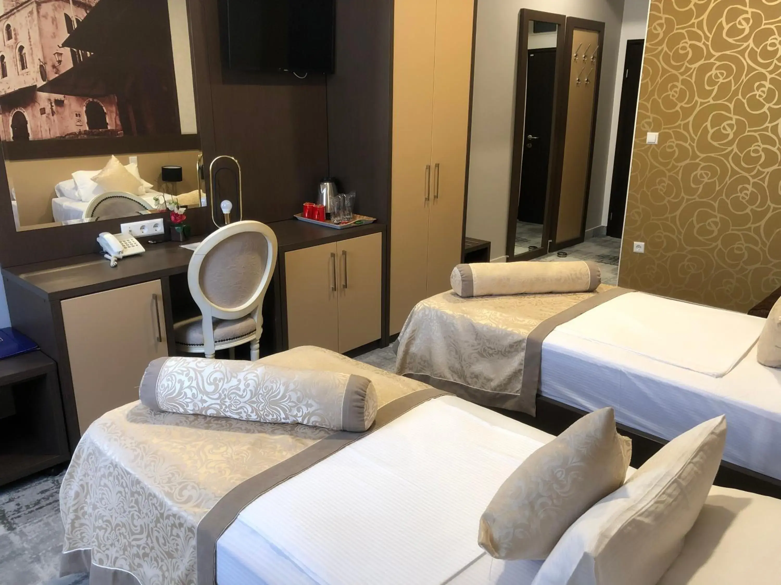 Standard Twin Room in Hotel Hercegovina Standard Twin Room in Hotel Hercegovina