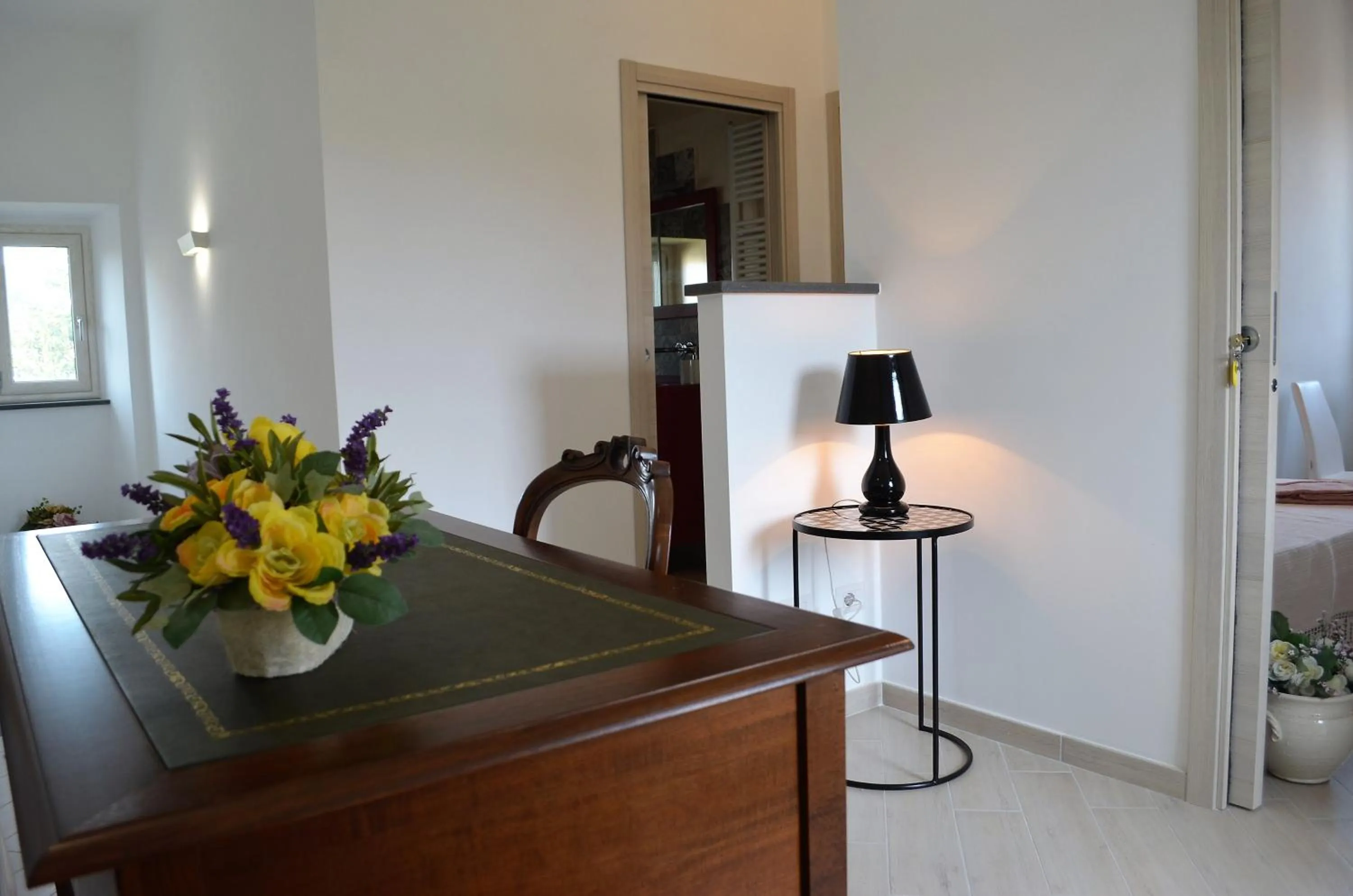 Other, Bed in Il giardino di Elena