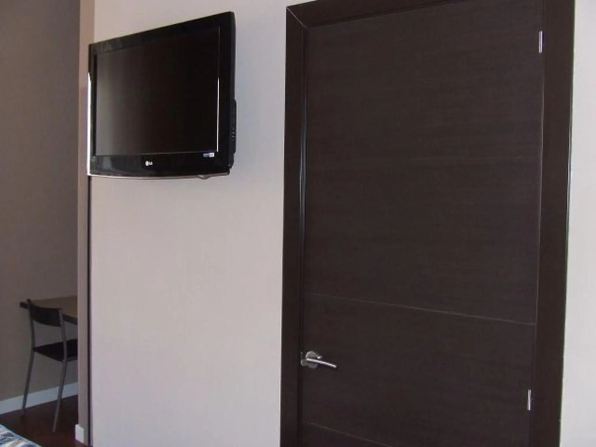 TV and multimedia in Hostal Larios