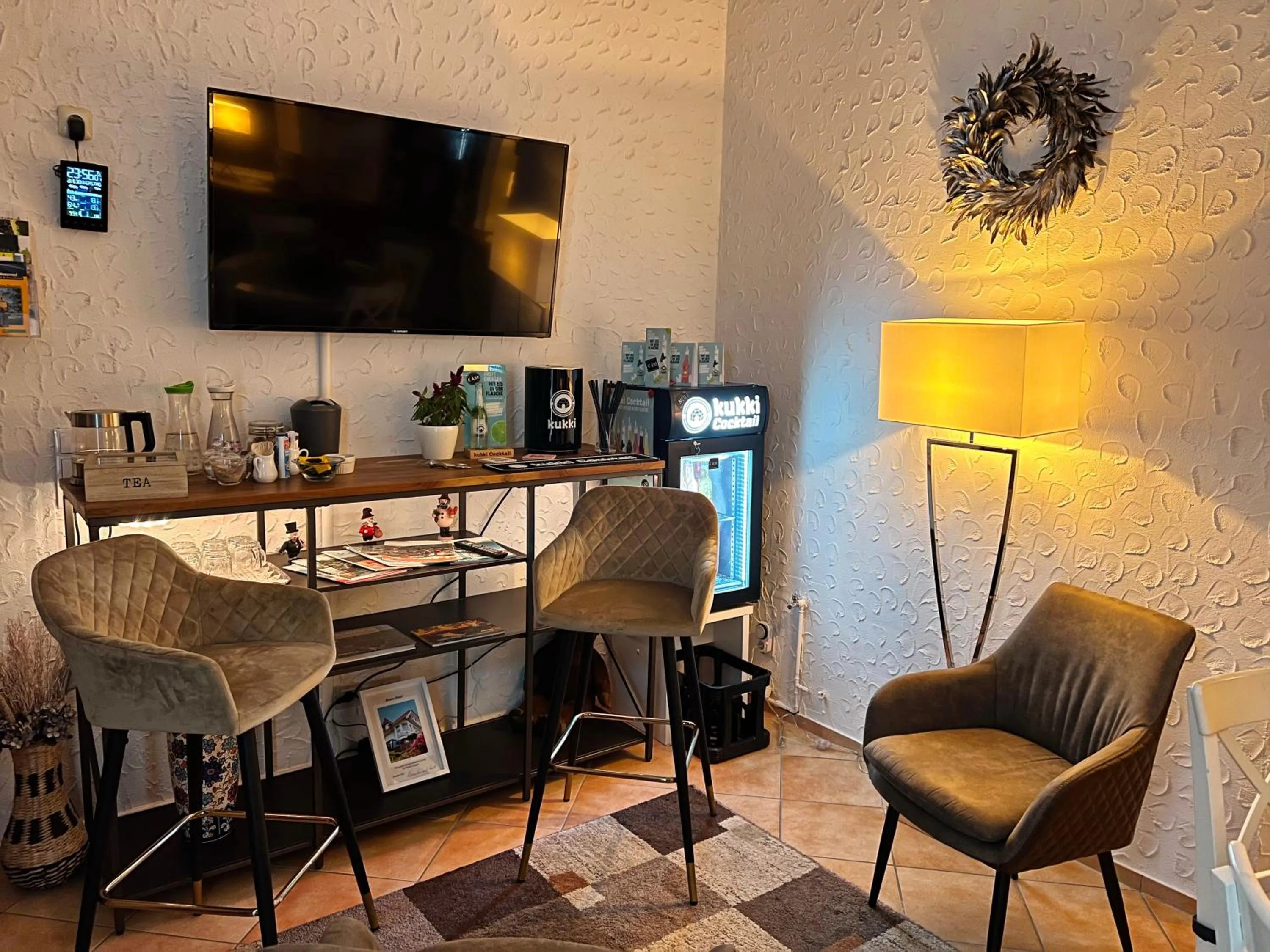 Communal lounge/ TV room in Hotel Wappenhof