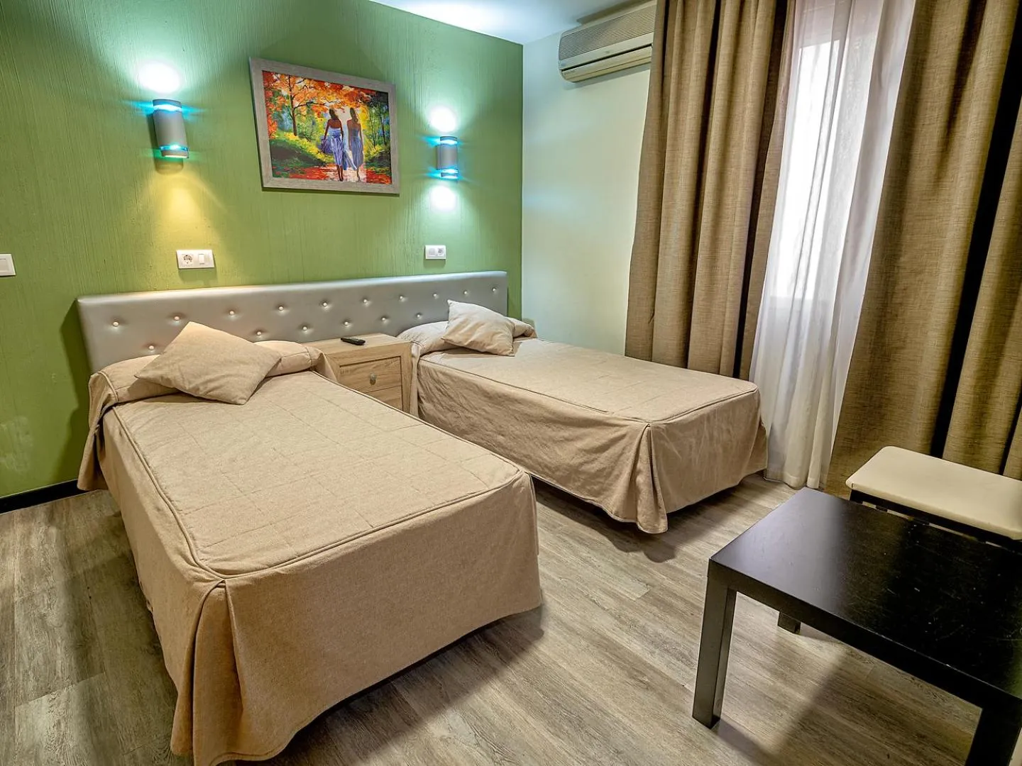 Bed in Hostal Real Aranjuez