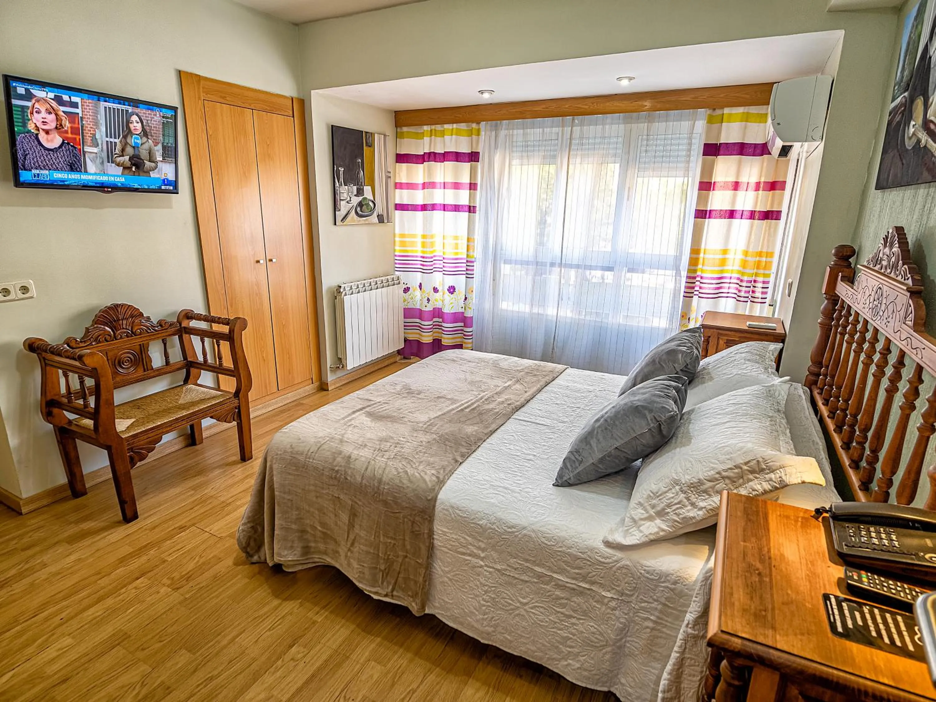 Bed in Hostal Real Aranjuez