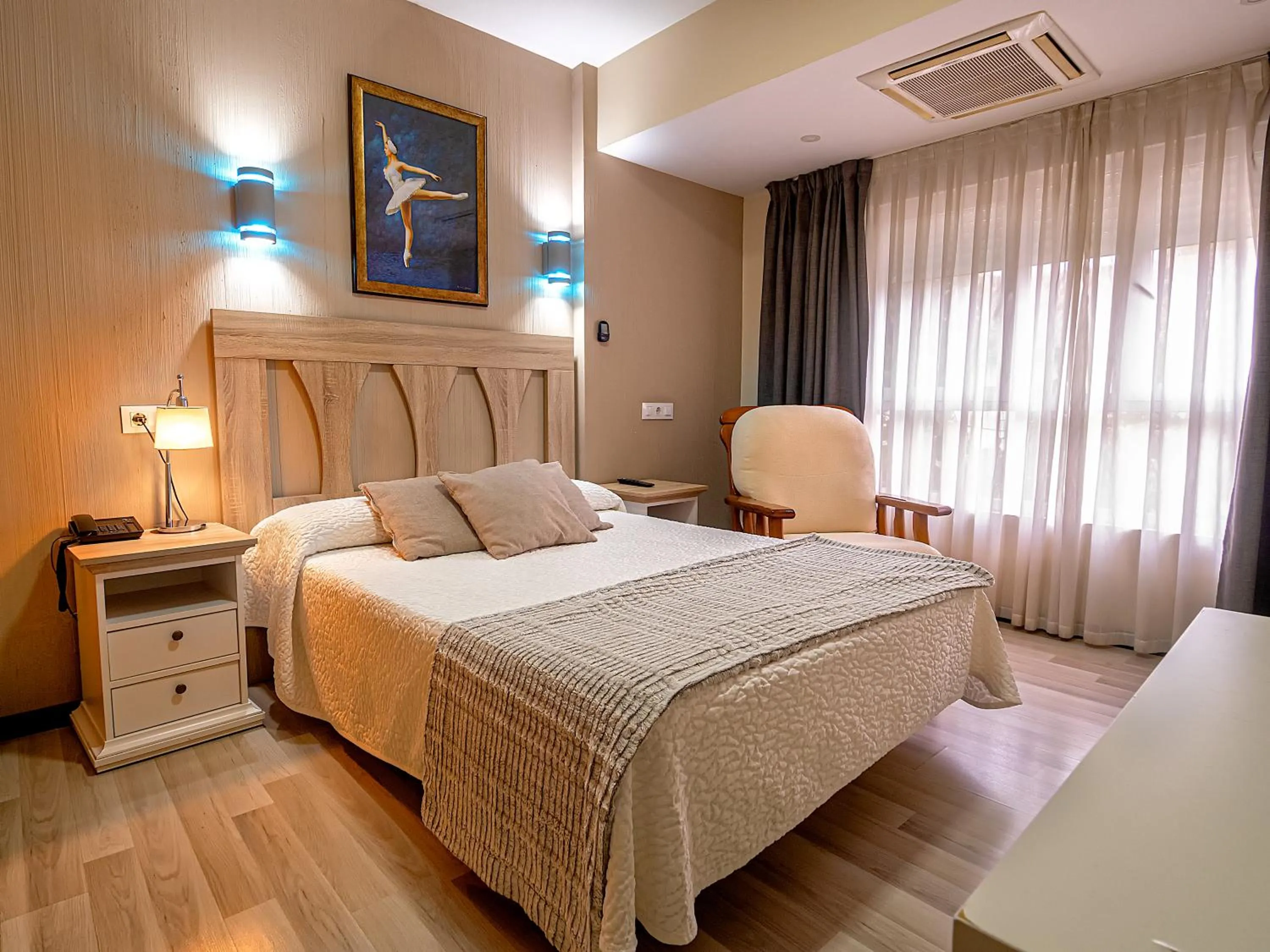 Bed in Hostal Real Aranjuez