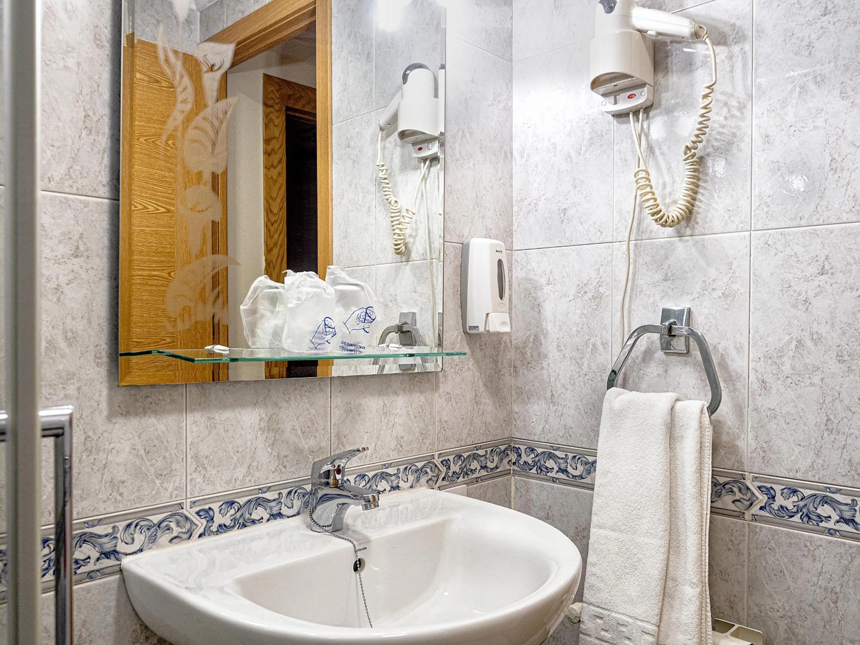 Bathroom in Hostal Real Aranjuez
