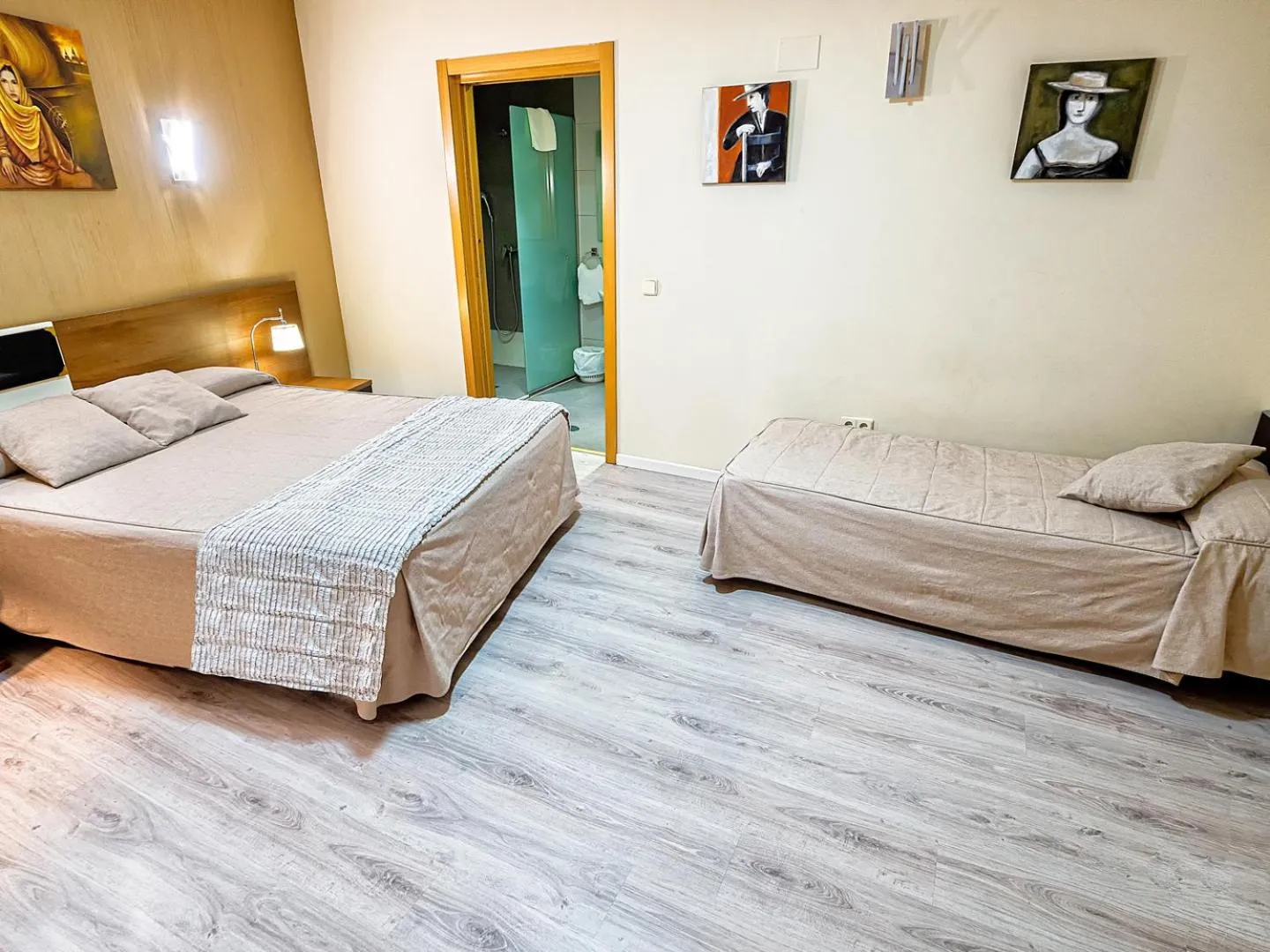 Bed in Hostal Real Aranjuez