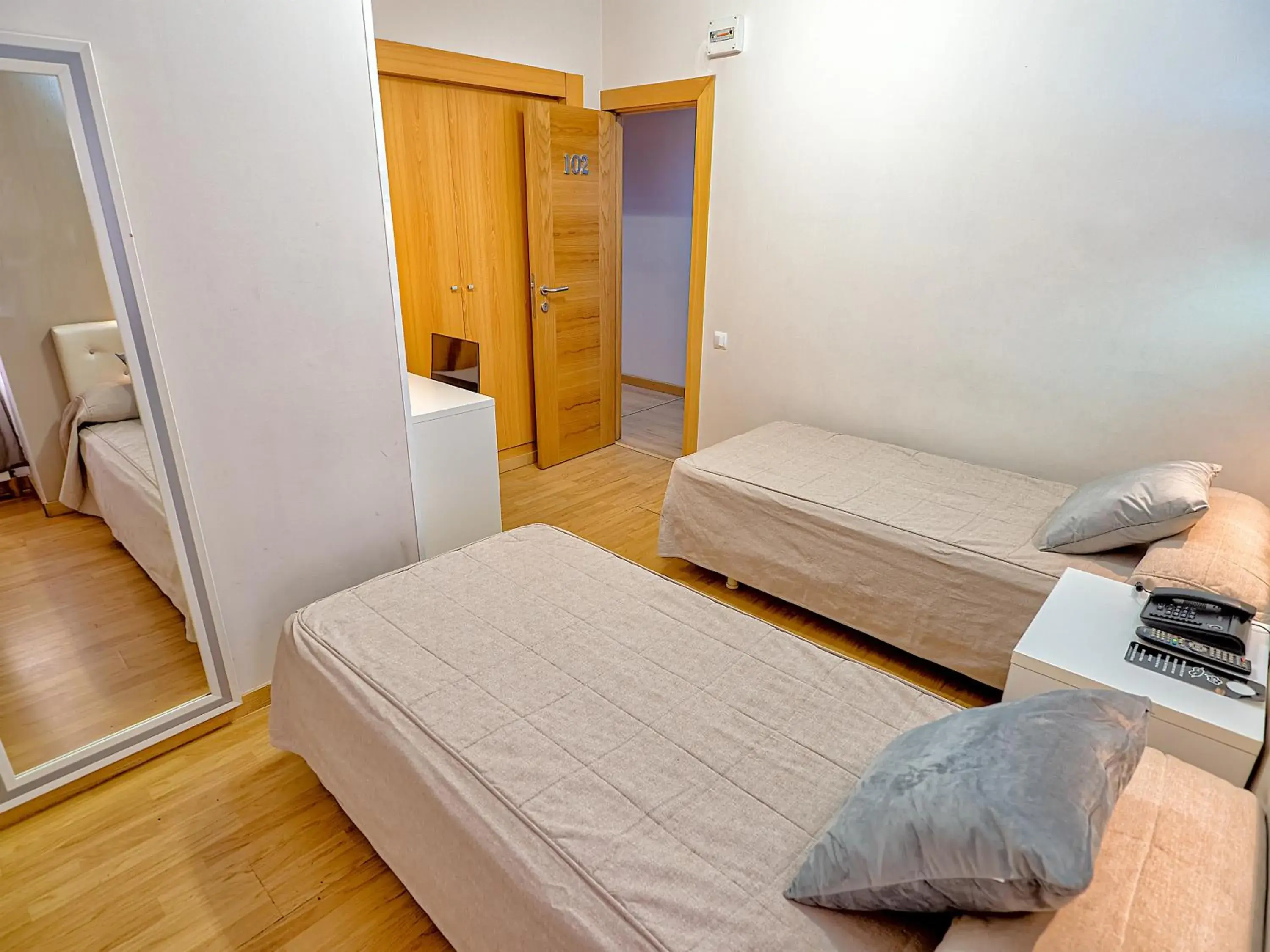 Budget Twin Room in Hostal Real Aranjuez Budget Twin Room in Hostal Real Aranjuez