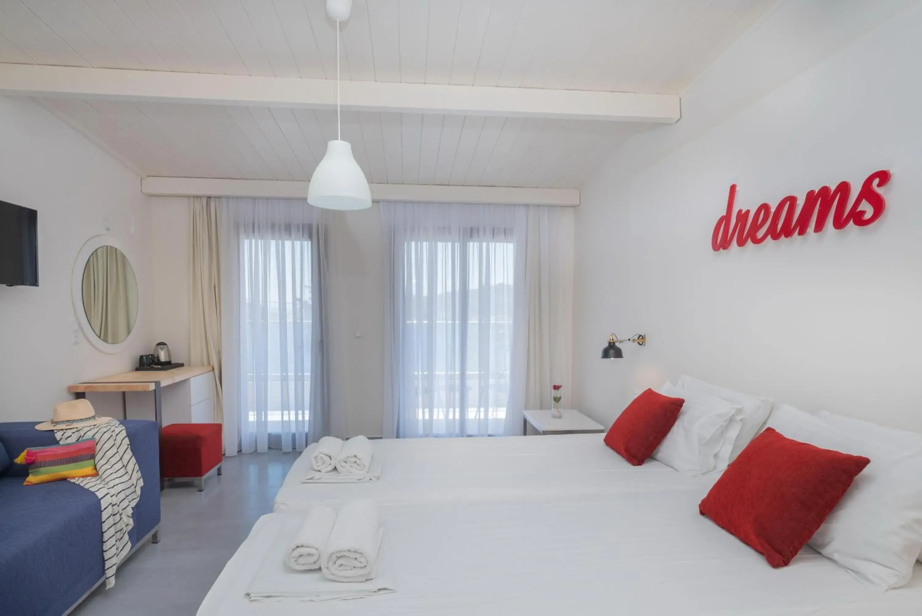 Bed in Eva Mare Hotel & Suites - Adults only Bed in Eva Mare Hotel & Suites - Adults only