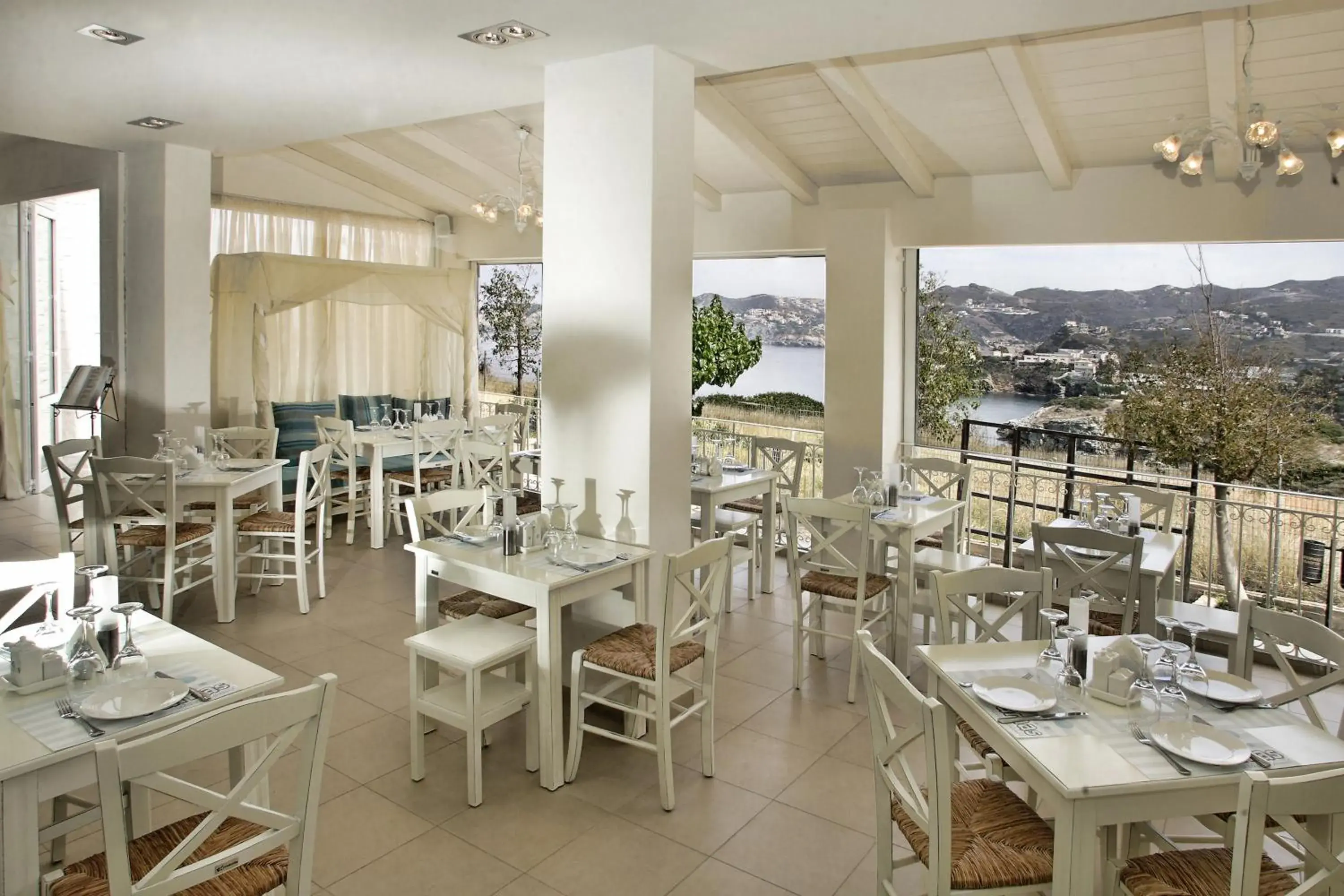 Restaurant/places to eat in Eva Mare Hotel & Suites - Adults only Restaurant/places to eat in Eva Mare Hotel & Suites - Adults only