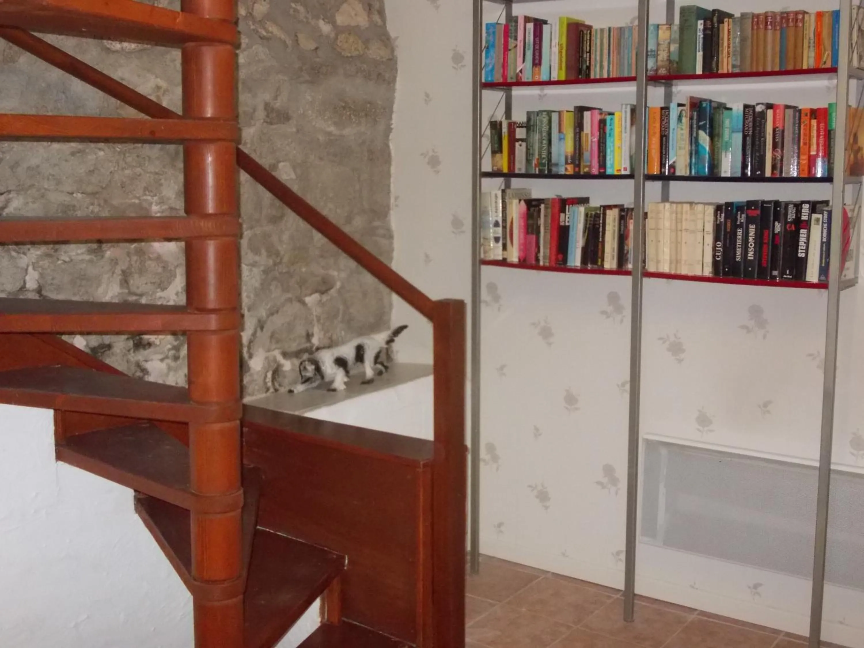 Library in Chambres d'Hôtes Le Pont