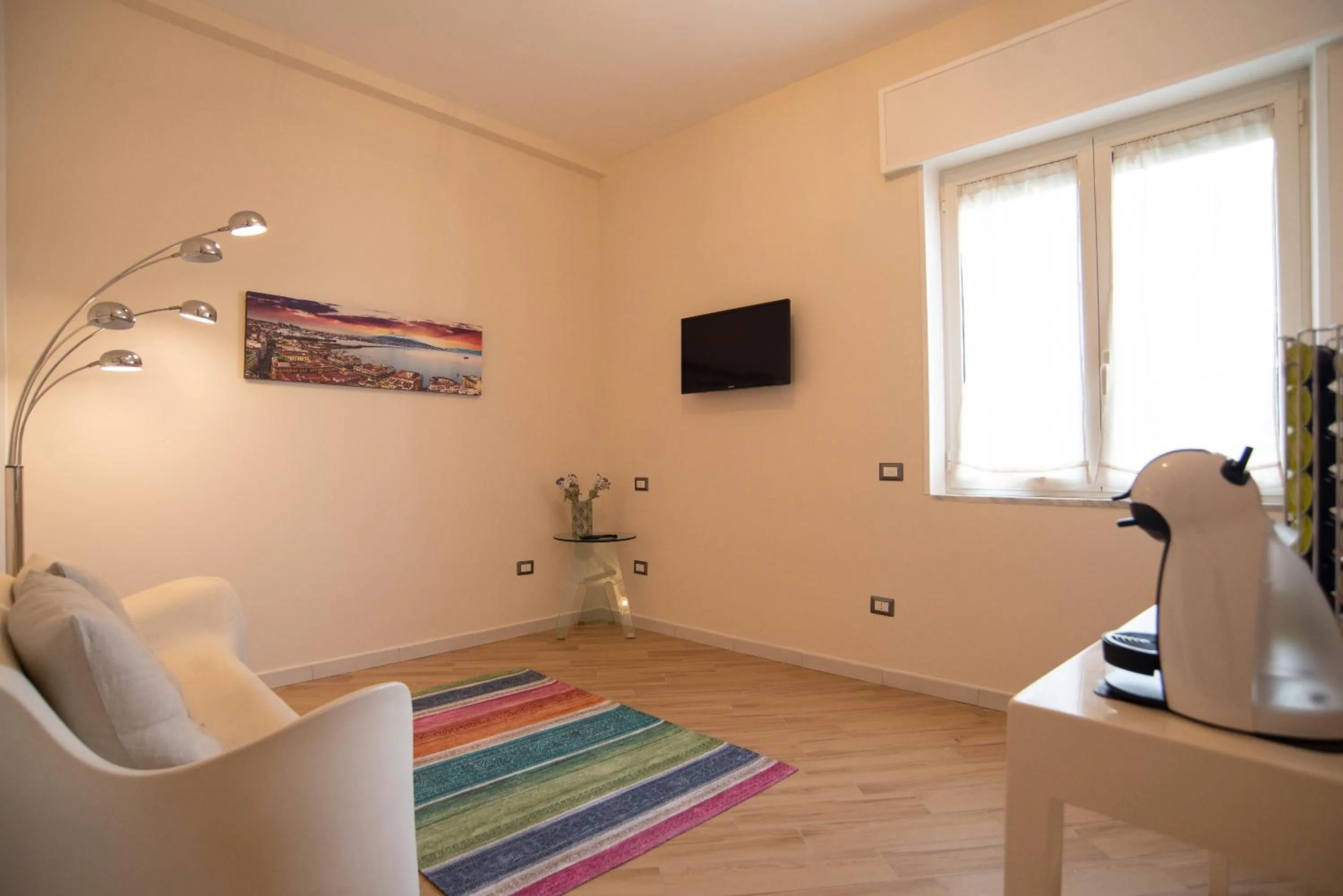 Communal lounge/ TV room in Vanvitelli Domus