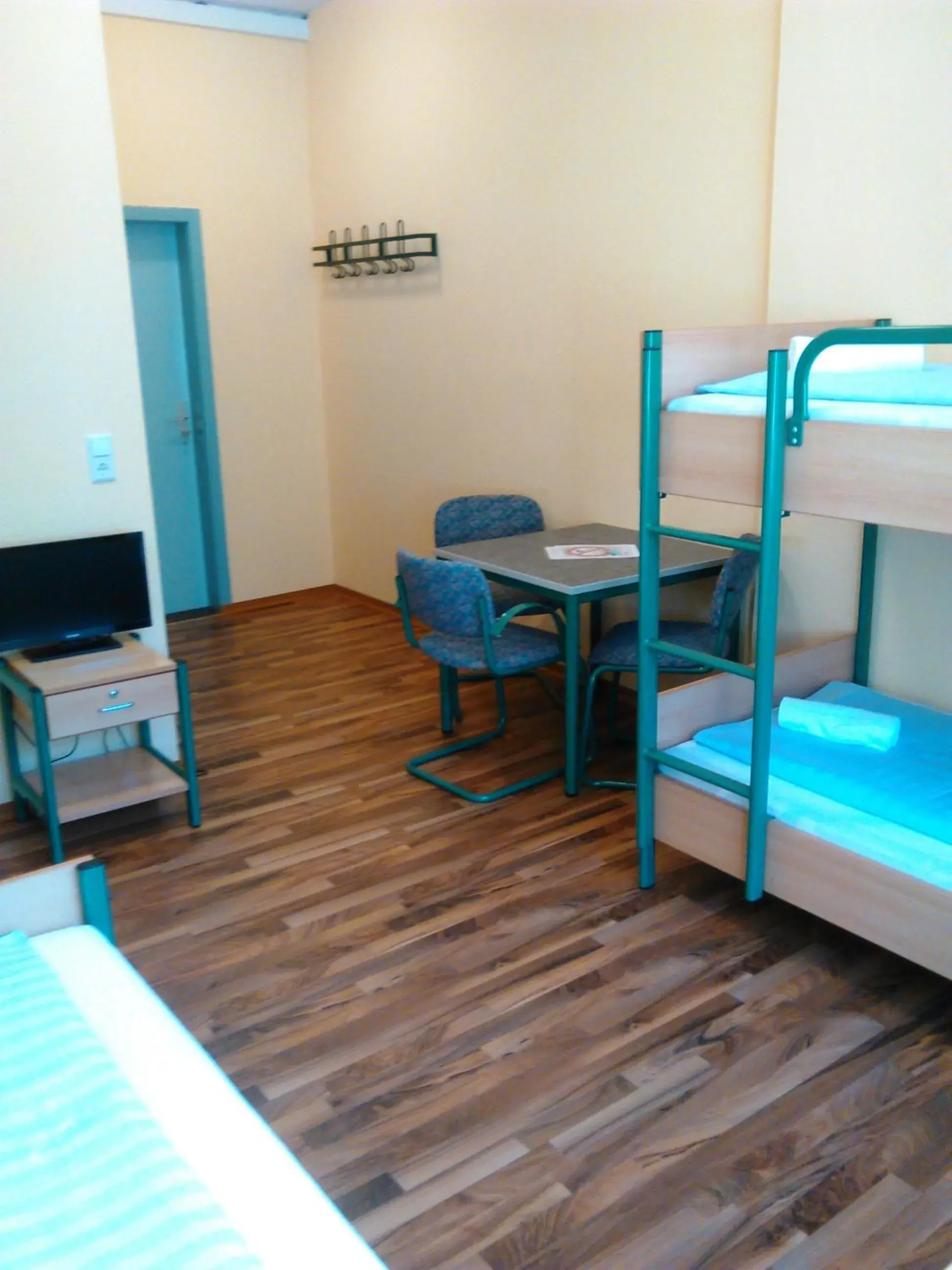 Triple Room - single occupancy in Internationales Gästehaus Triple Room - single occupancy in Internationales Gästehaus