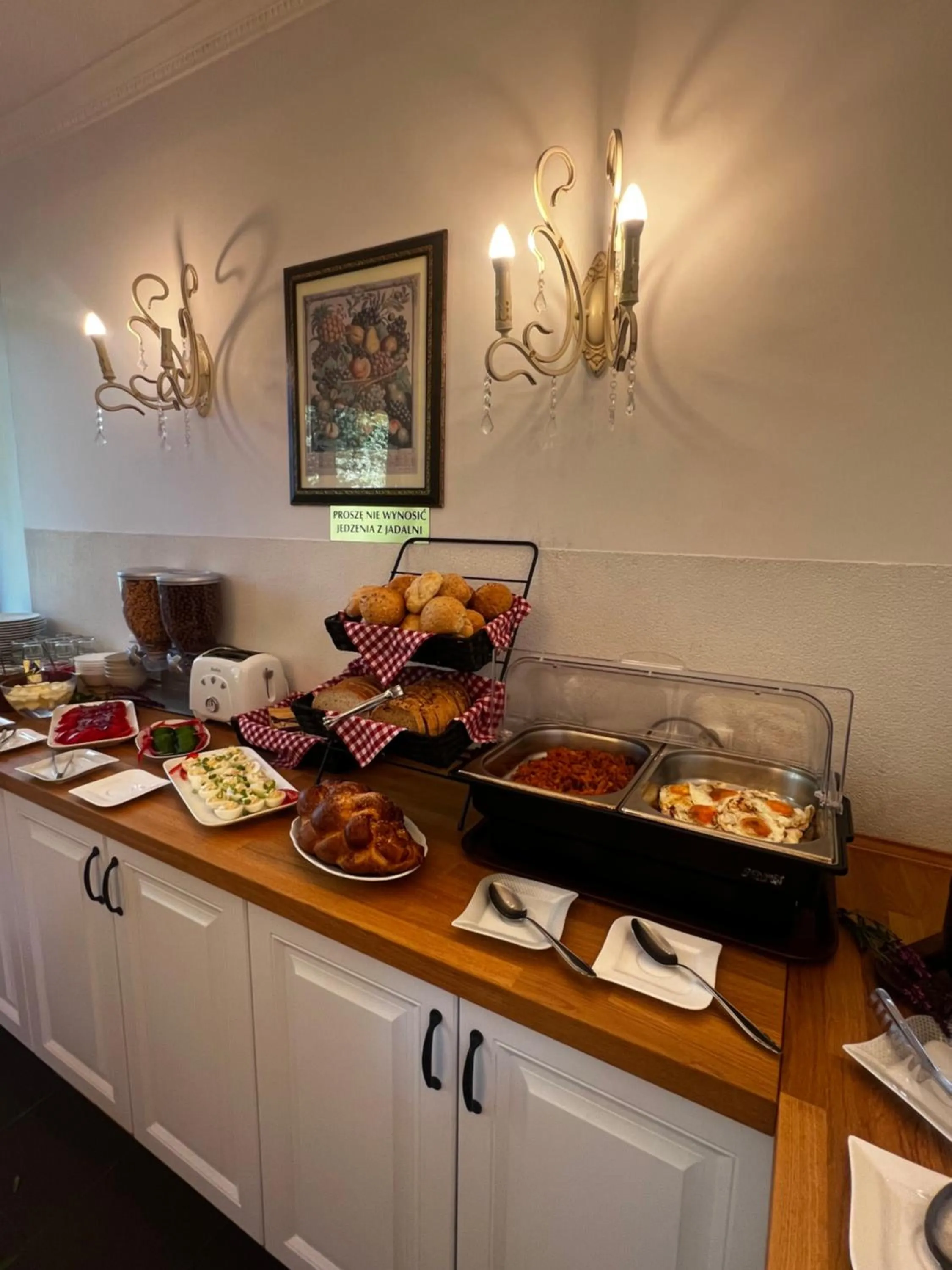 Buffet breakfast in Villa Słonecznego Wzgórza