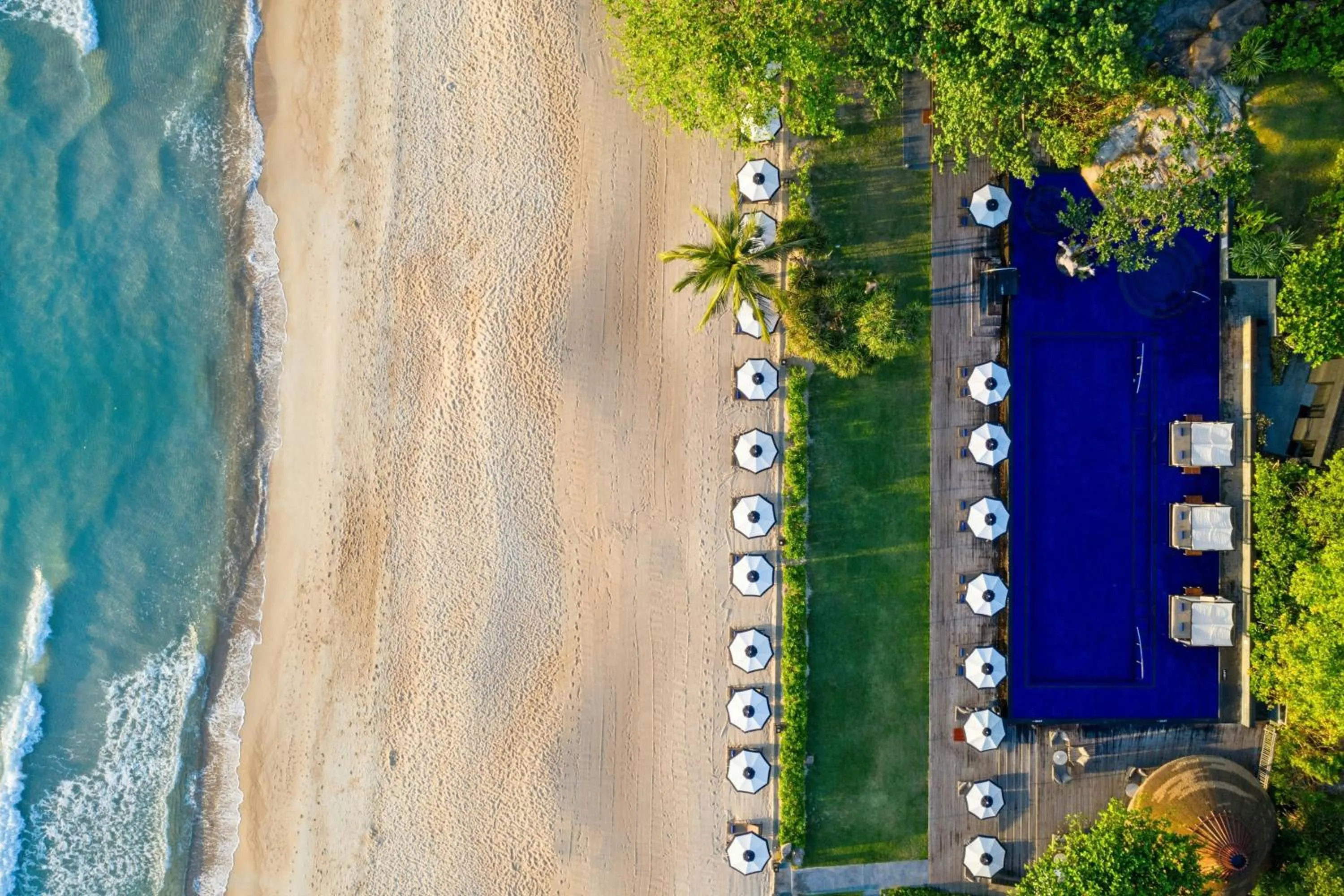 Beach in Vana Belle, A Luxury Collection Resort, Koh Samui