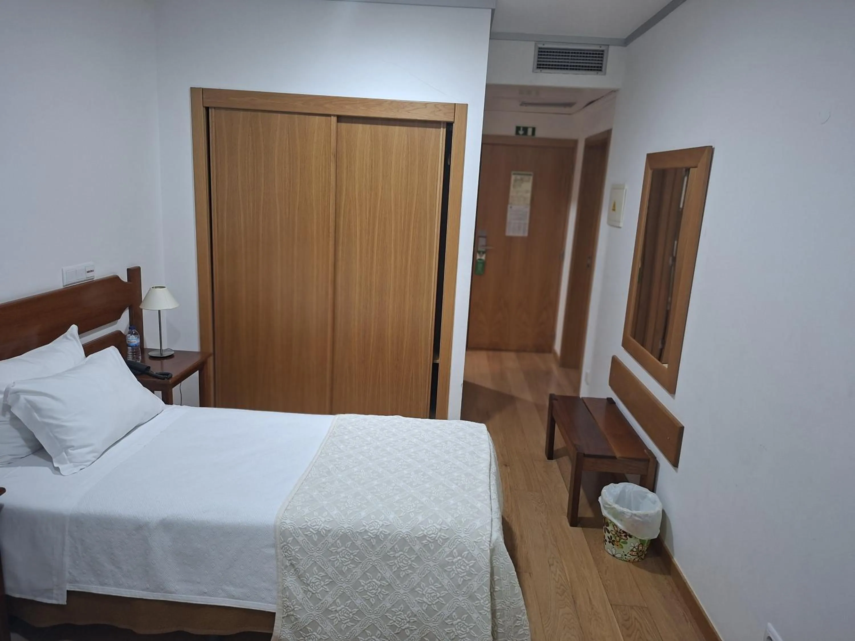 Bedroom, Bed in Hotel Senhora do Espinheiro