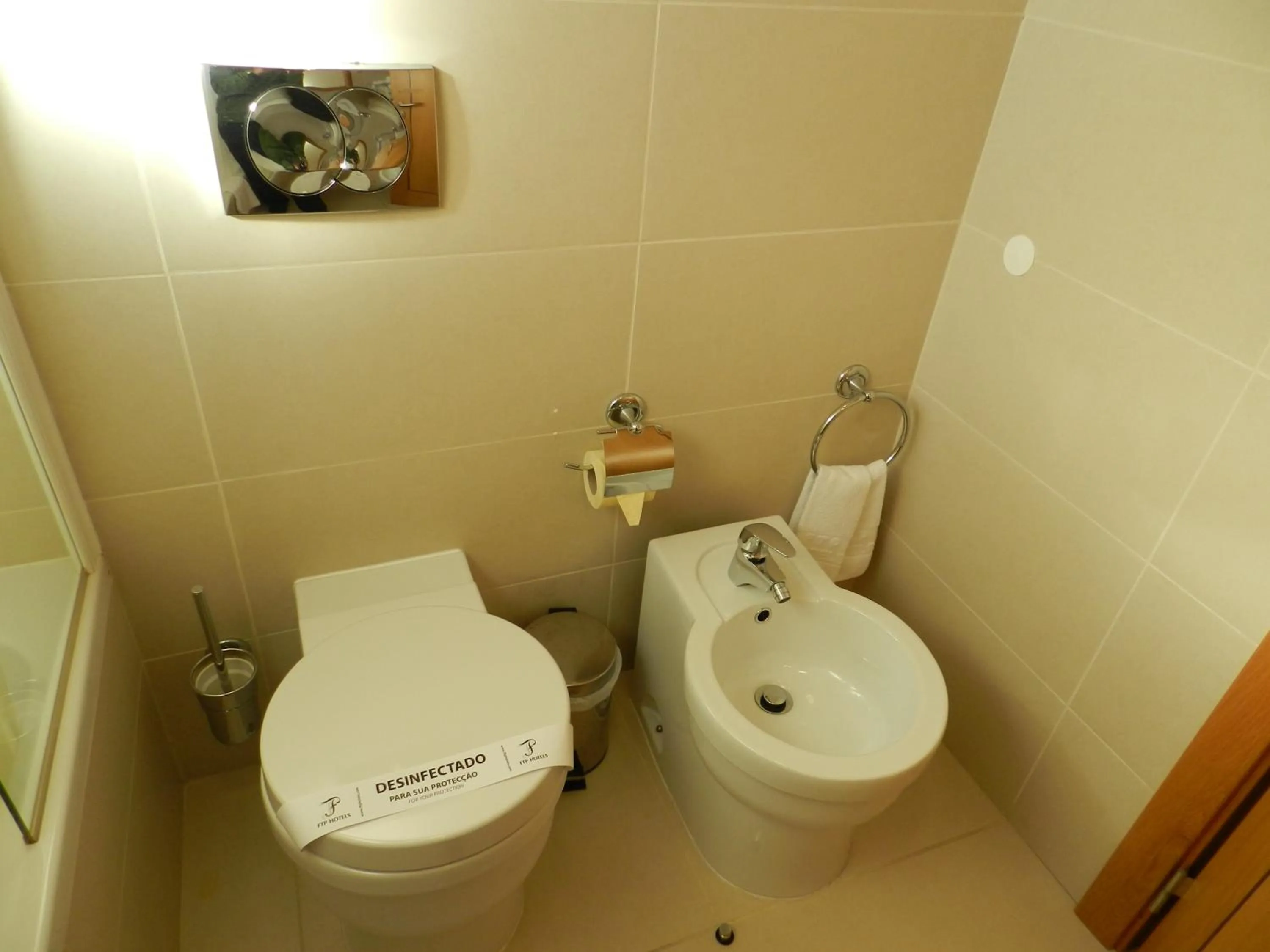 Toilet in Hotel Senhora do Espinheiro