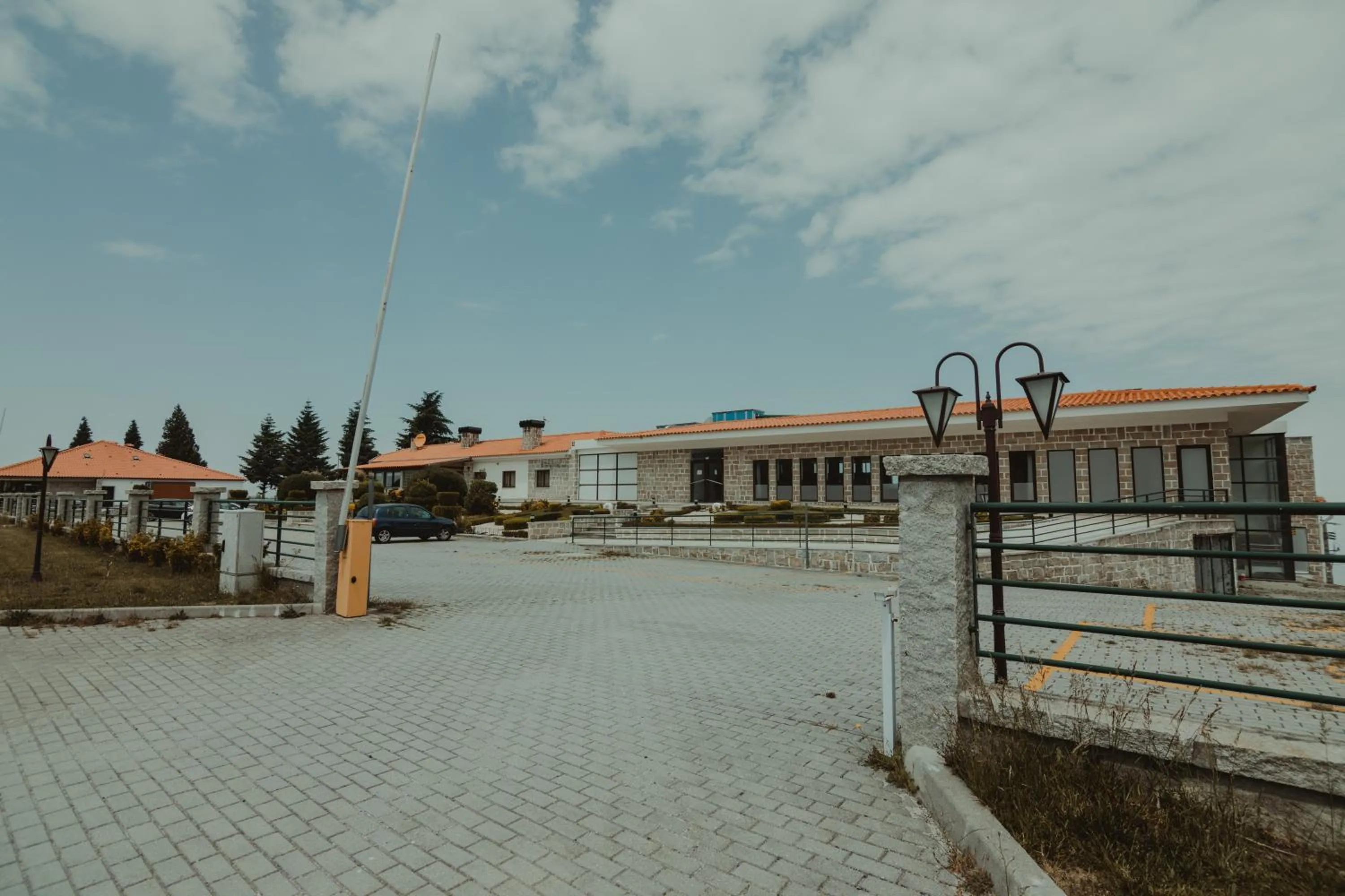 Facade/entrance in Hotel Senhora do Espinheiro