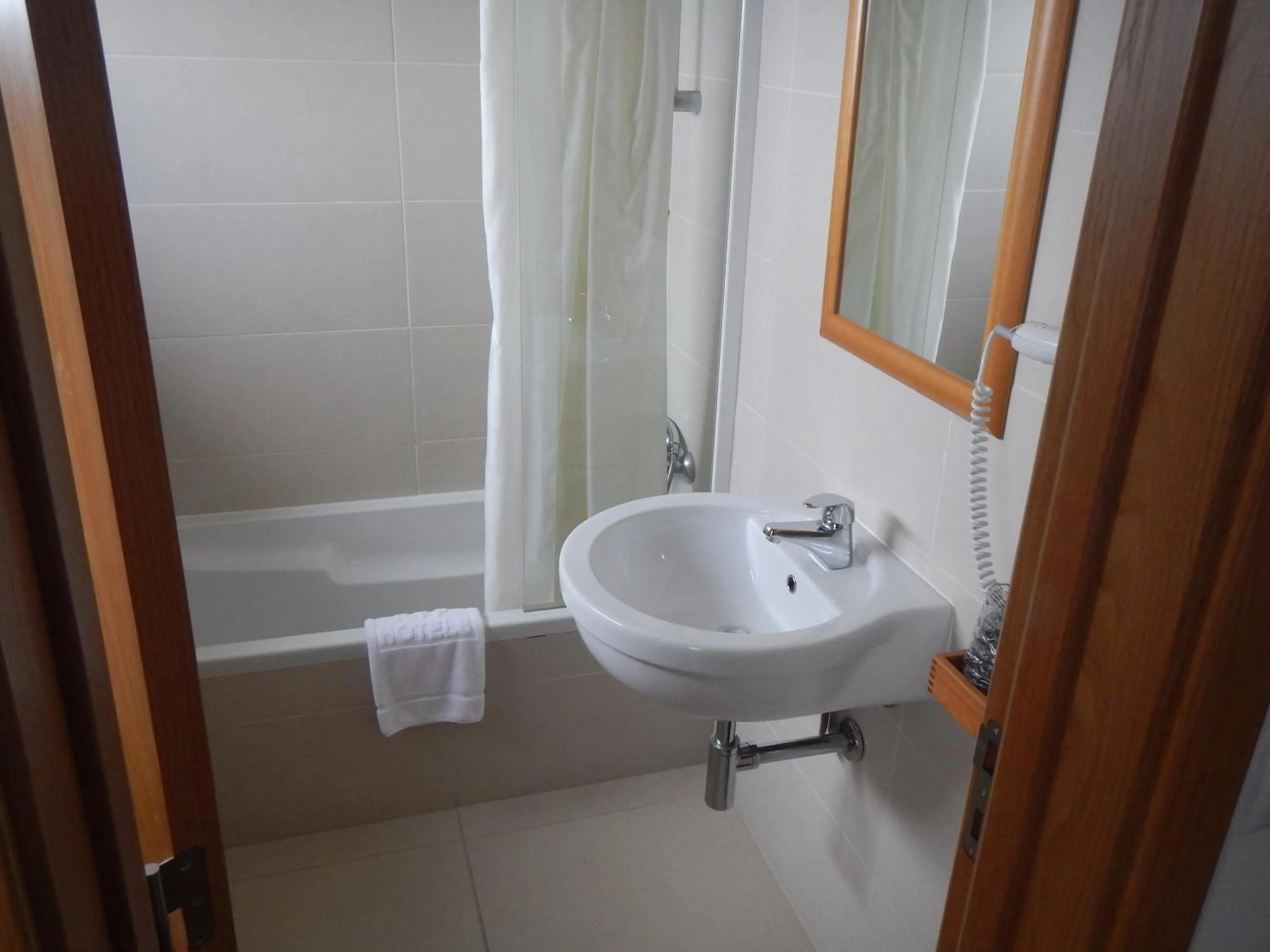 Toilet in Hotel Senhora do Espinheiro