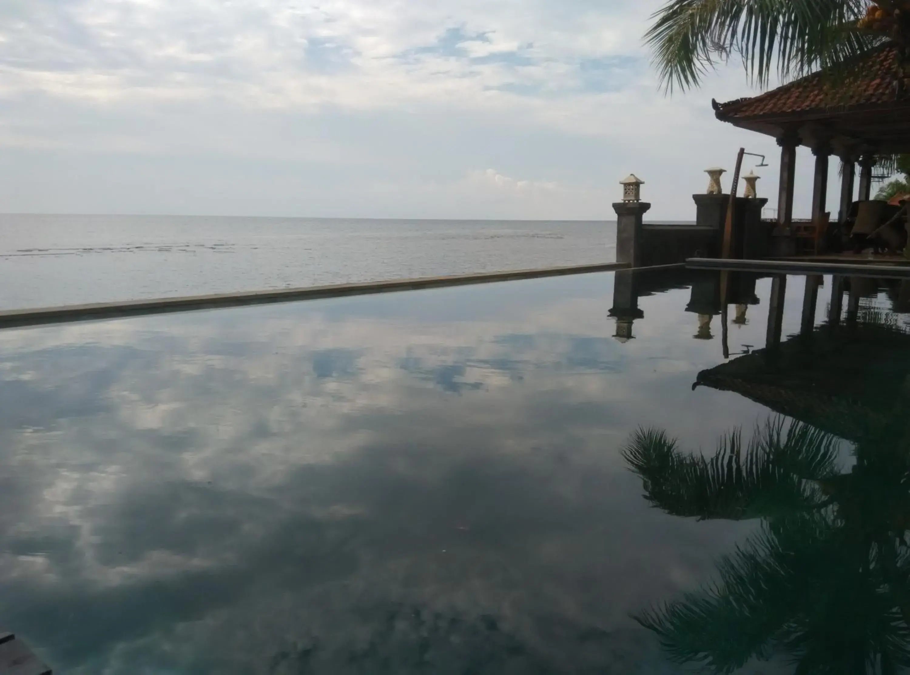 Swimming pool in Wahyu Dana Hotel Swimming pool in Wahyu Dana Hotel