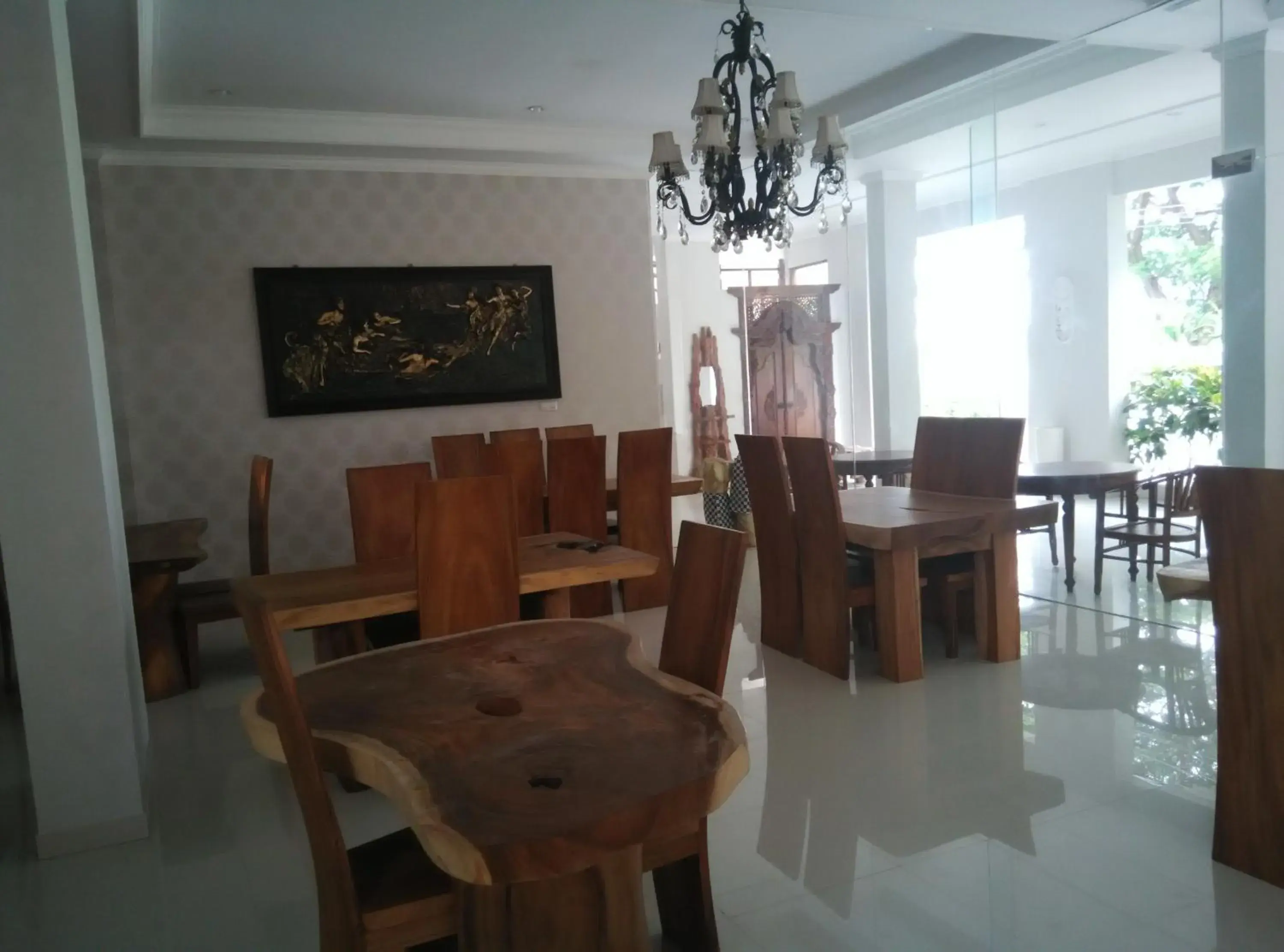 Restaurant/places to eat in Wahyu Dana Hotel Restaurant/places to eat in Wahyu Dana Hotel