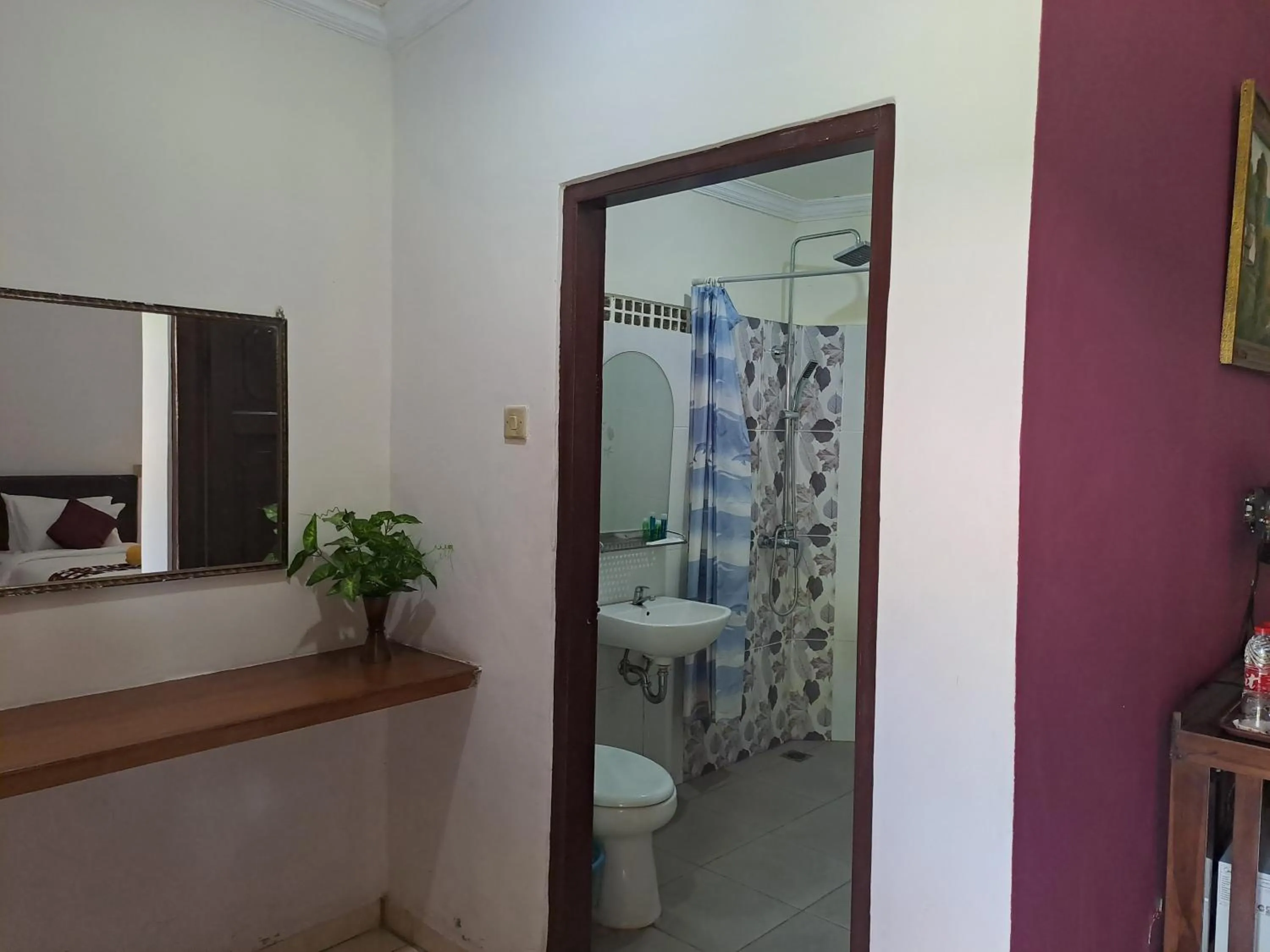 Shower in Lovina Beach Hotel