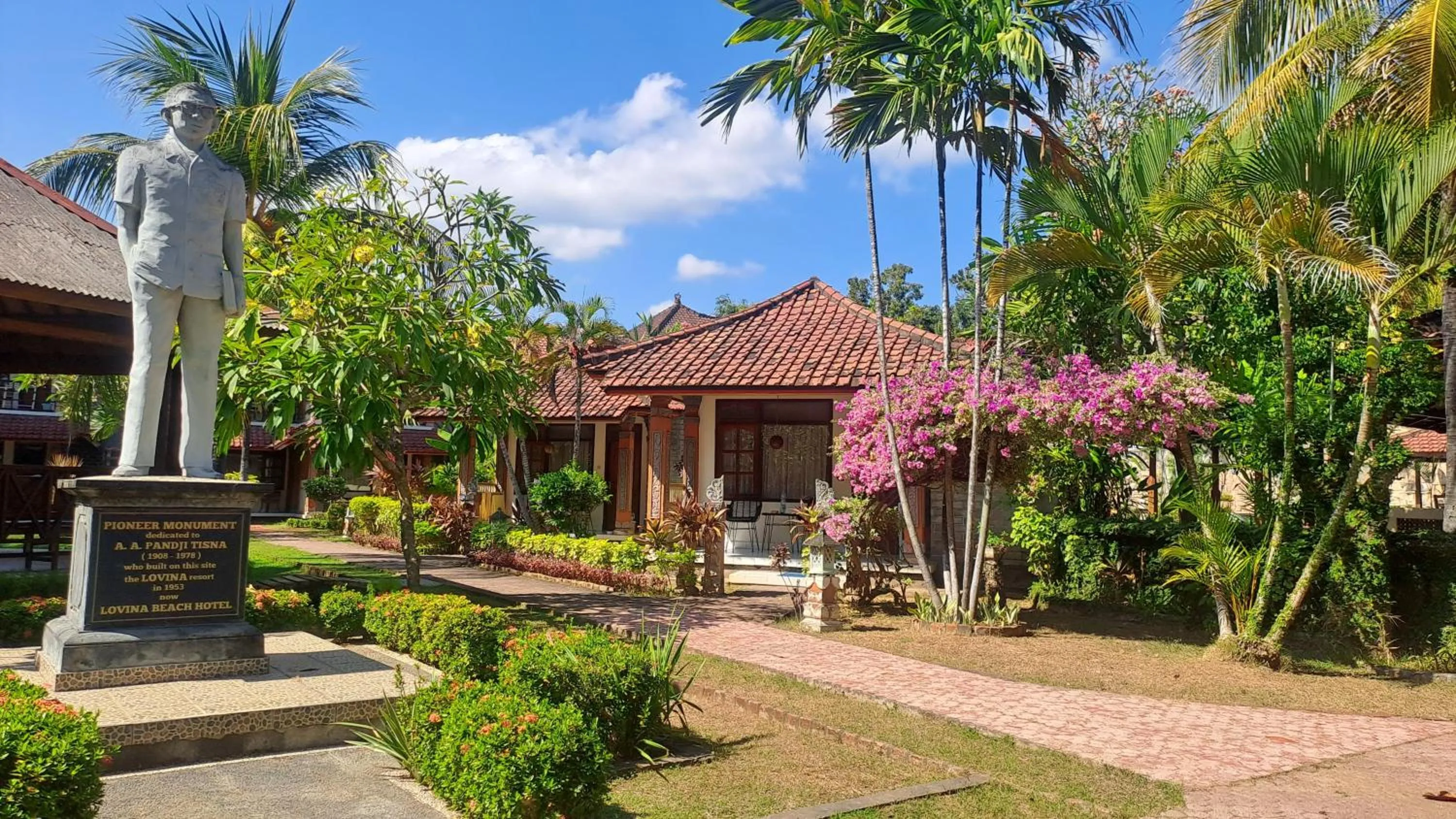 Day in Lovina Beach Hotel