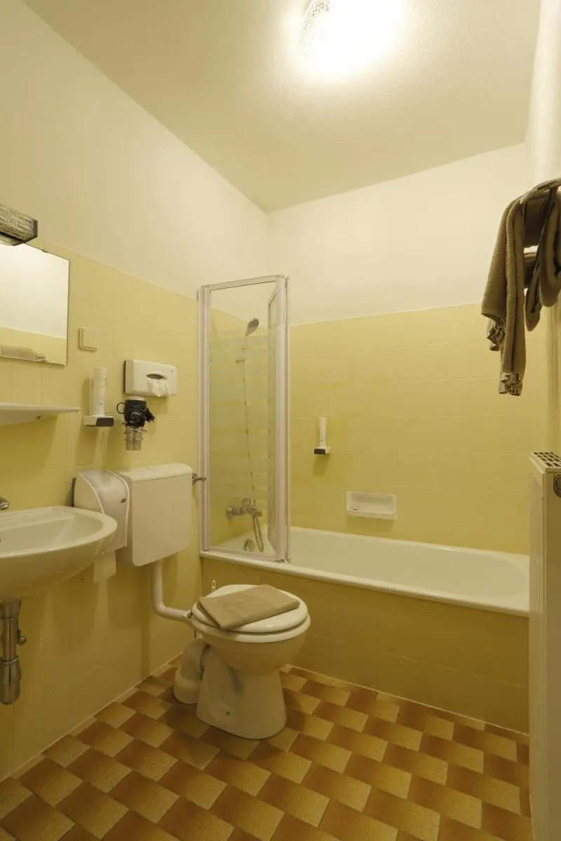 Bathroom in Alpen.Adria.Stadthotel