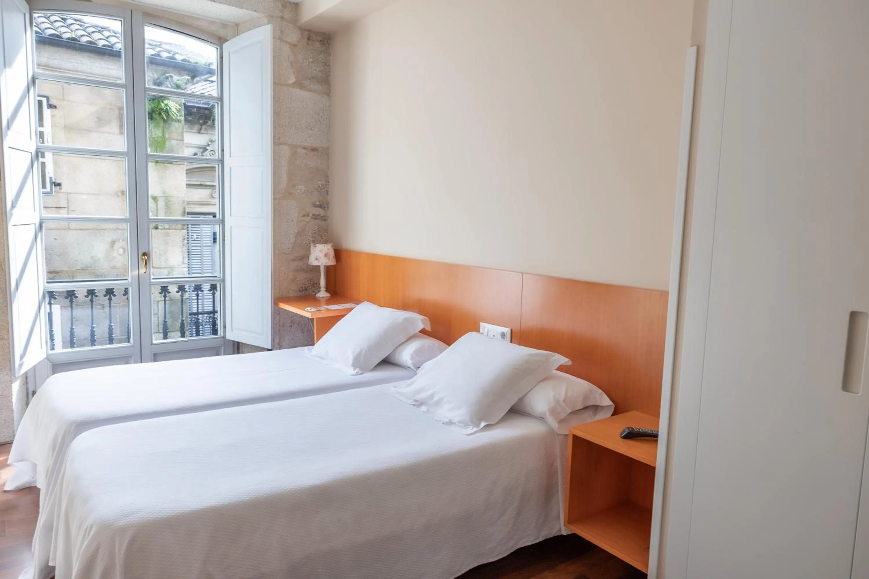 Photo of the whole room, Bed in Hotel Montes