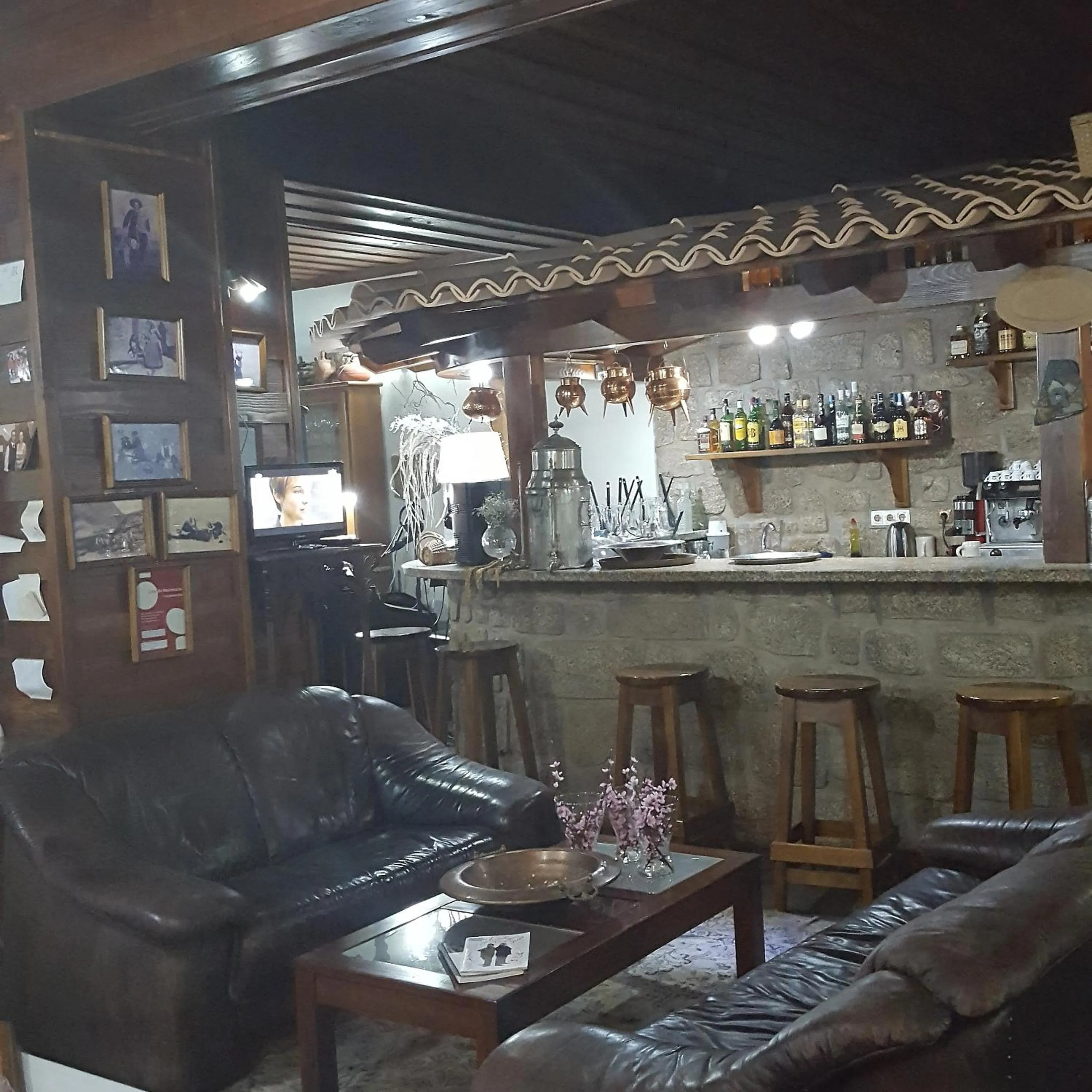 Restaurant/places to eat in Alfatima