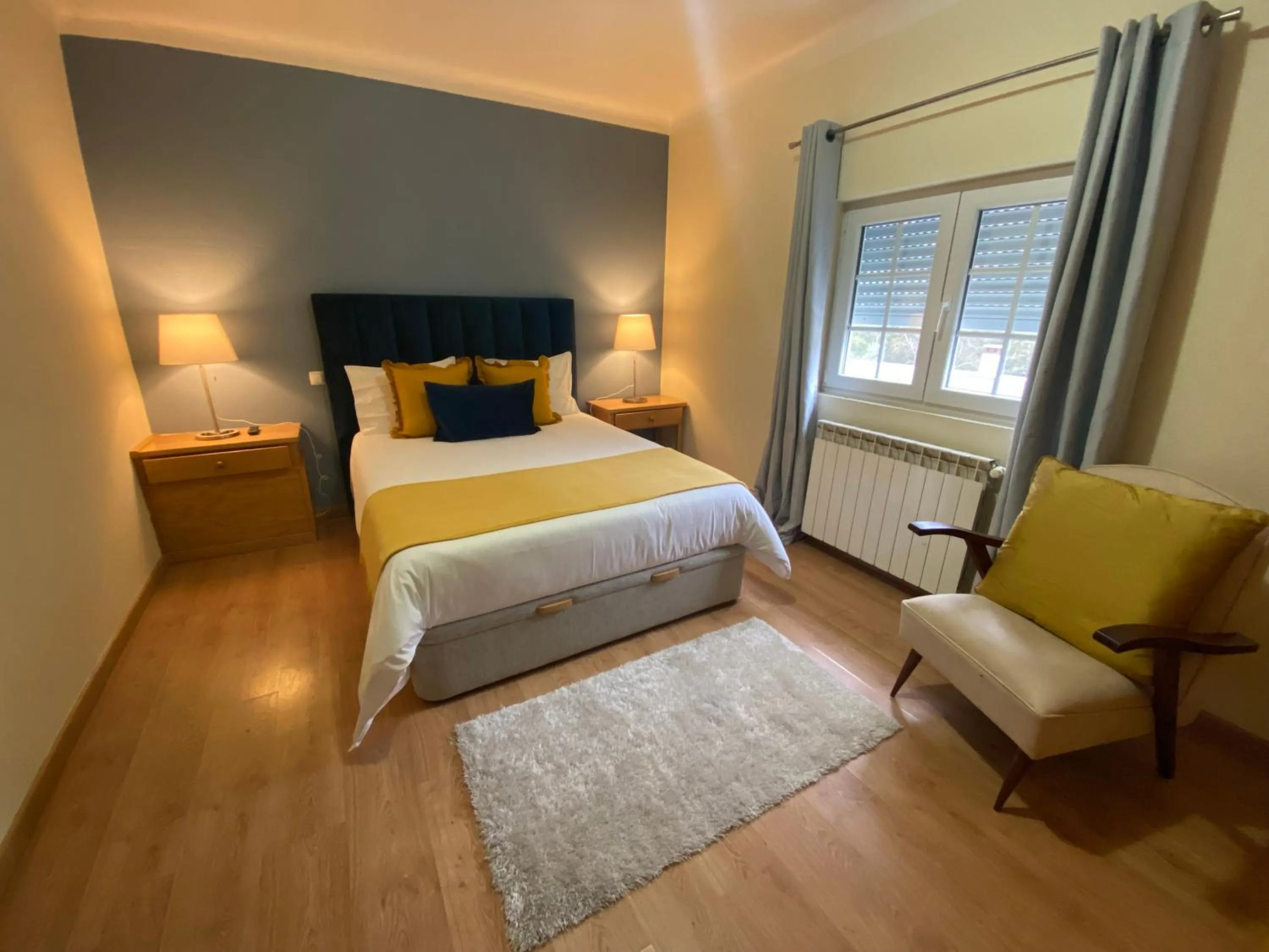 Photo of the whole room, Bed in Alfatima