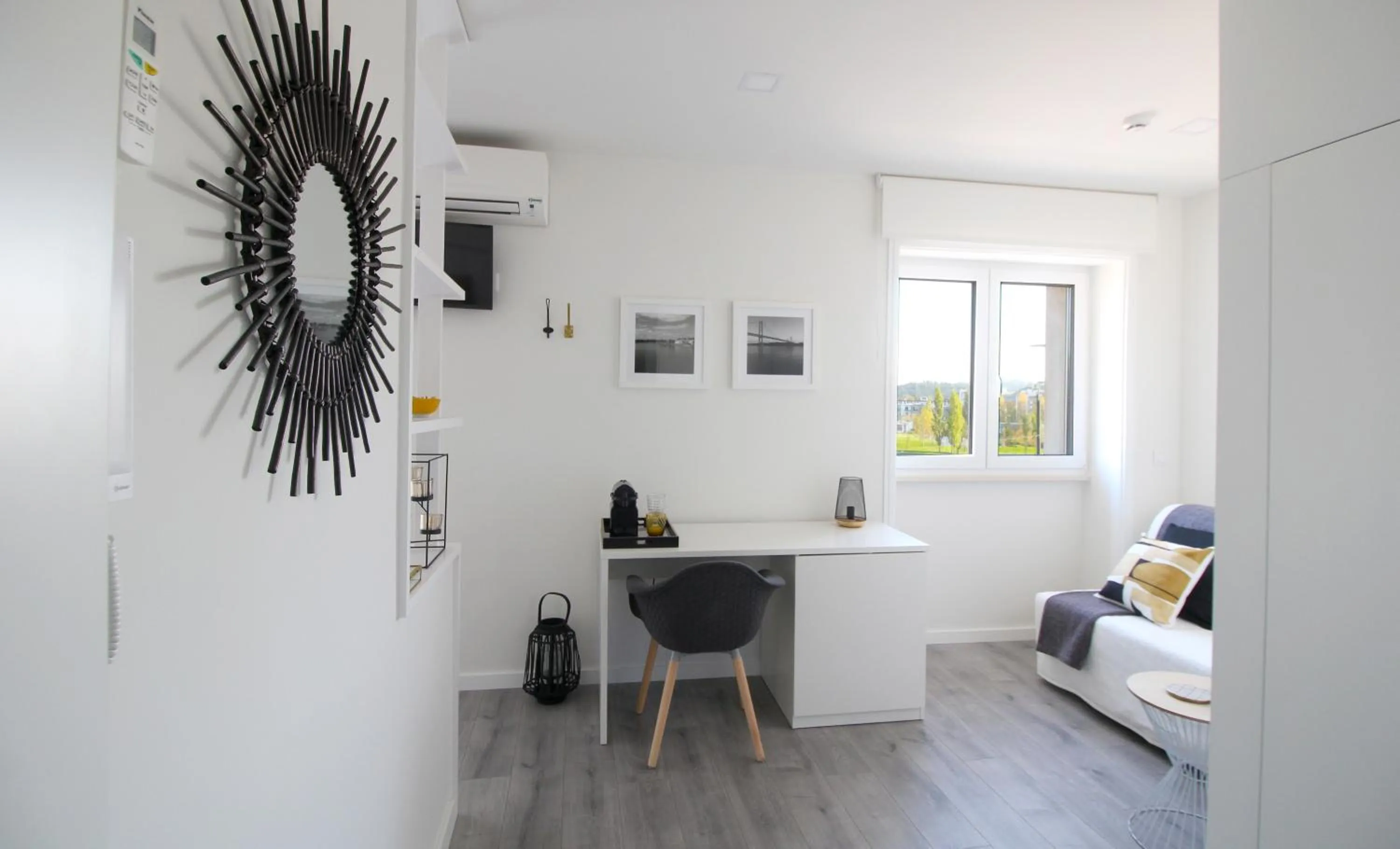 Living room in JR Studios & Suites I Rius I