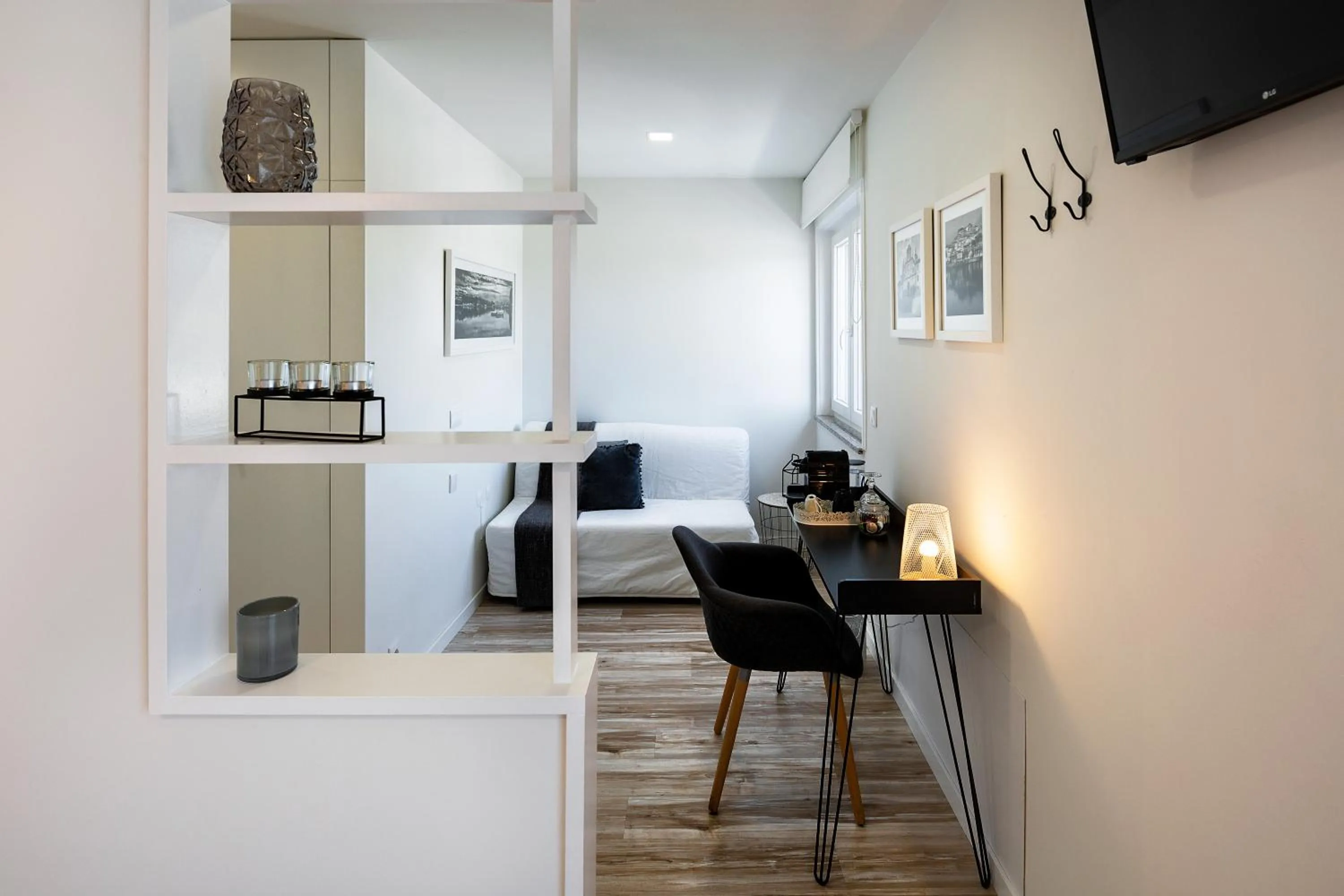 Seating area in JR Studios & Suites I Rius I