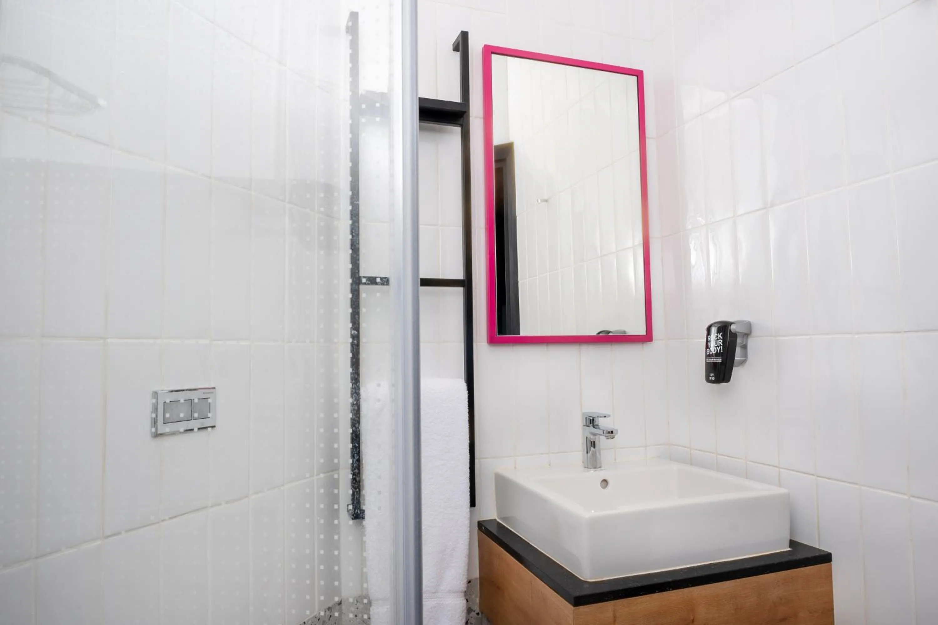 Bathroom in Ibis Styles Dakar