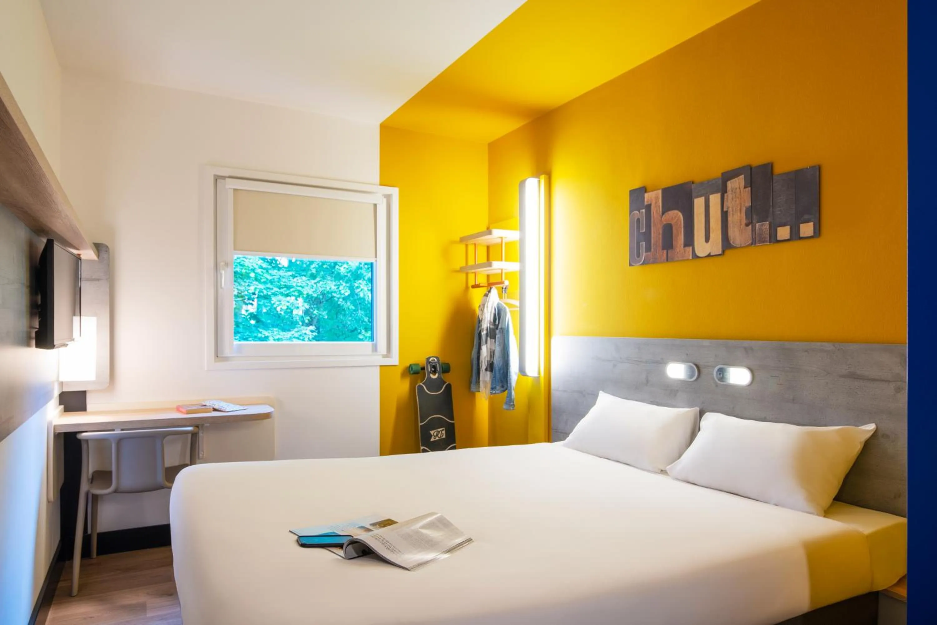 Bed in ibis budget Amsterdam Airport