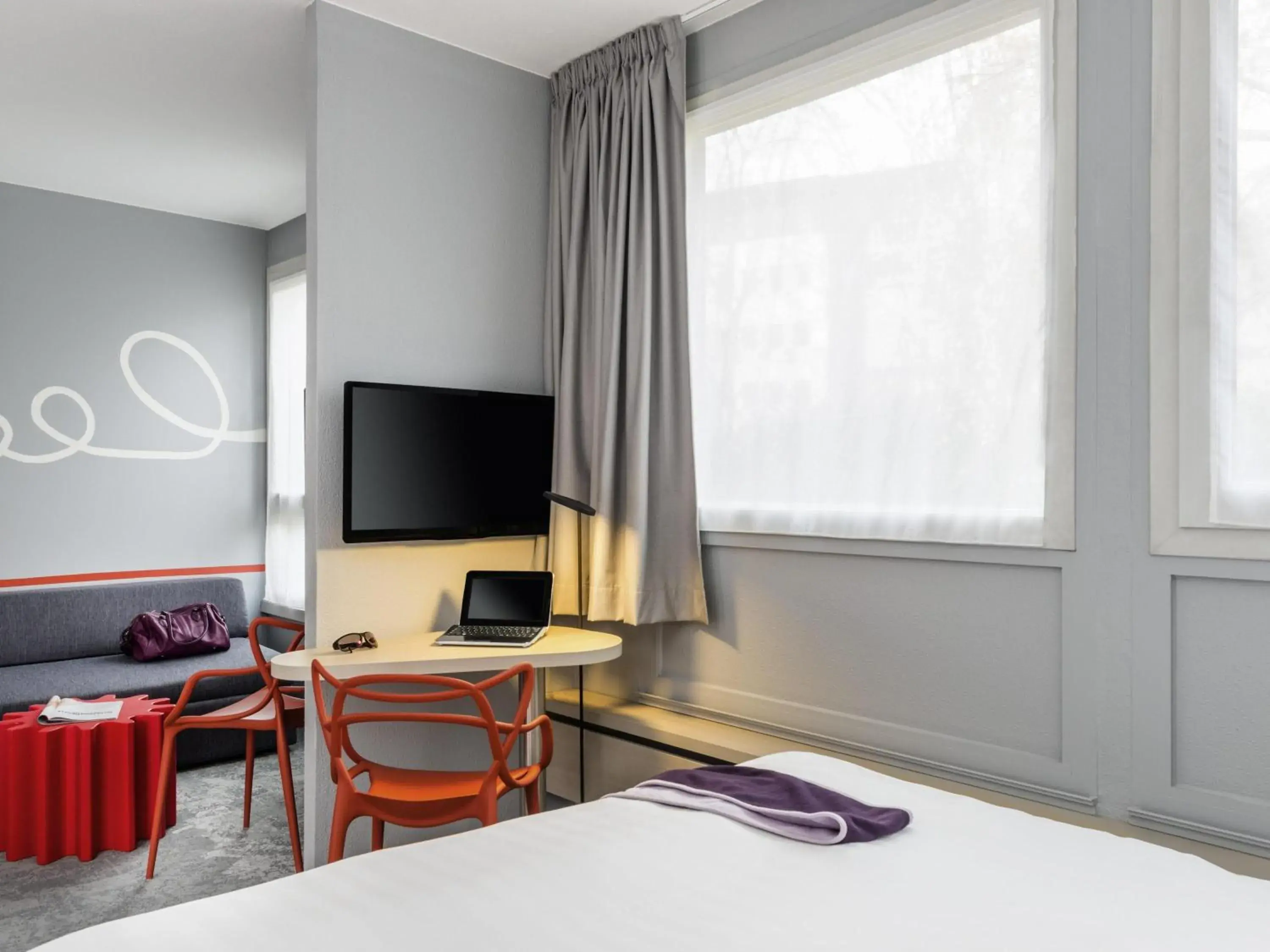 Bedroom, Bed in ibis Styles Paris Velizy Bedroom, Bed in ibis Styles Paris Velizy