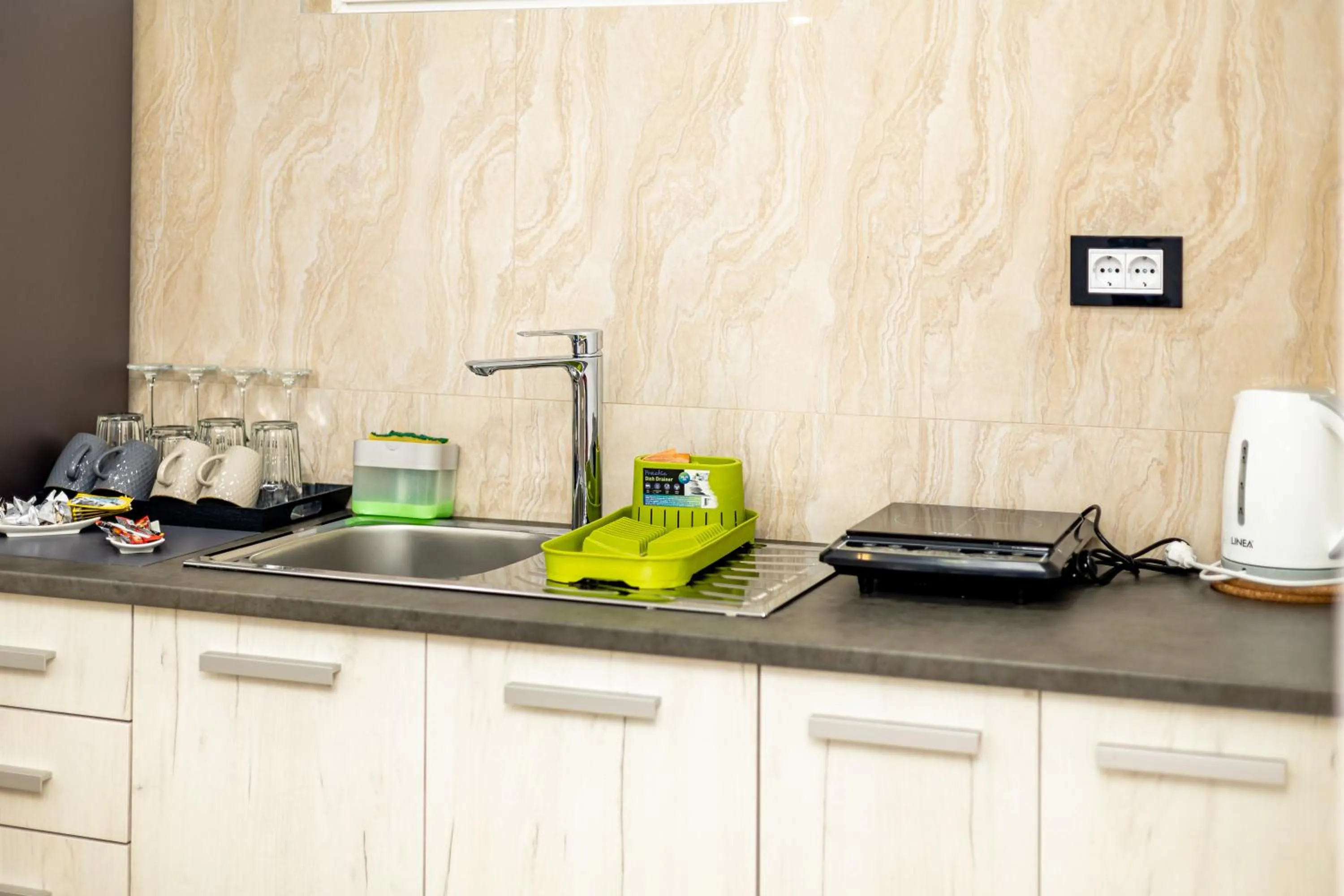 Coffee/tea facilities in ForS Resort & Spa