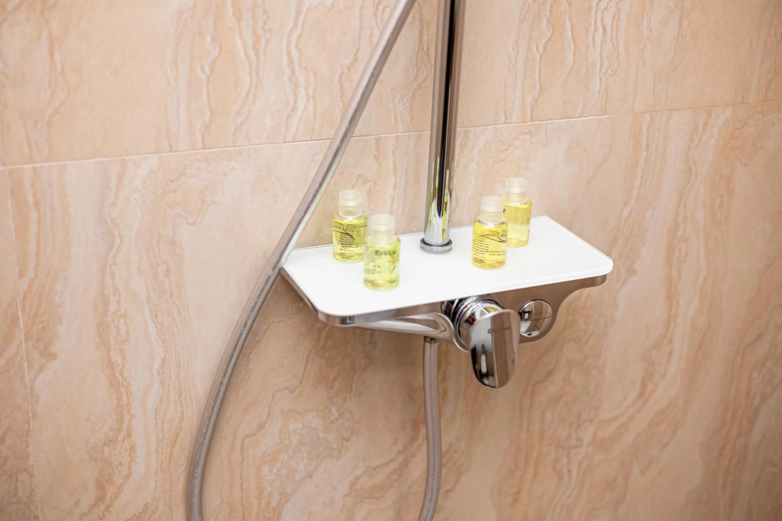 Shower in ForS Resort & Spa