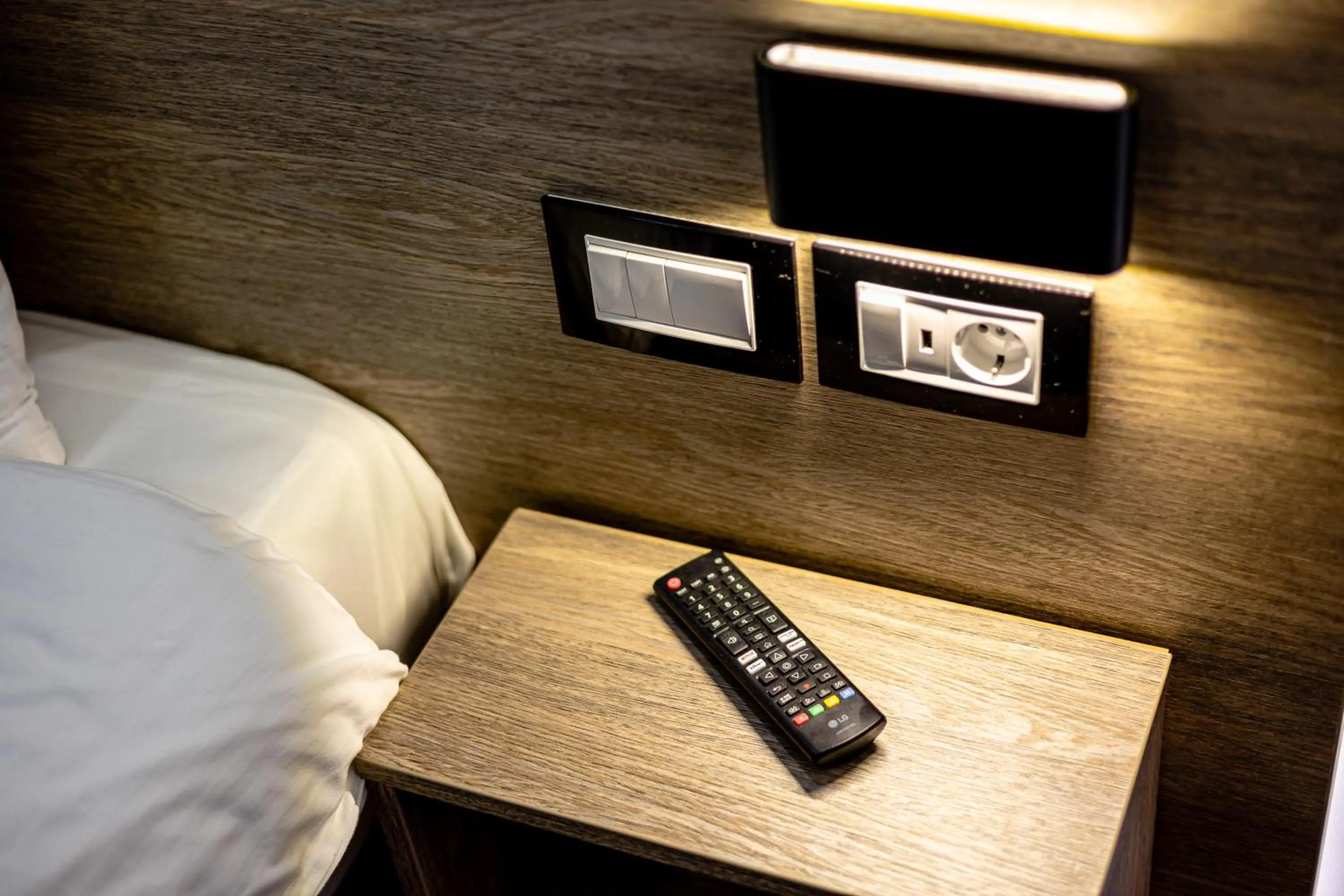 TV and multimedia, Bed in ForS Resort & Spa