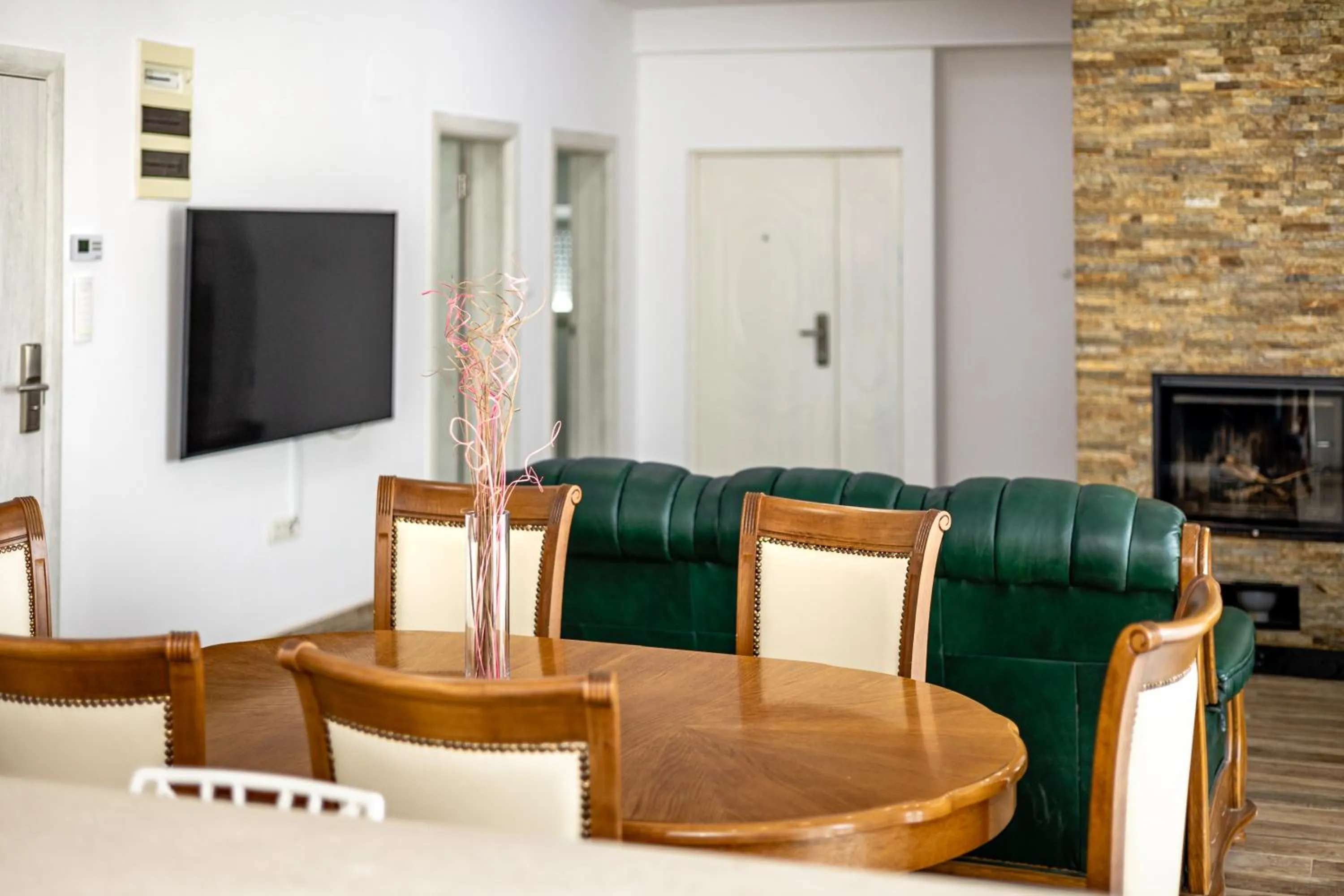 TV and multimedia in ForS Resort & Spa