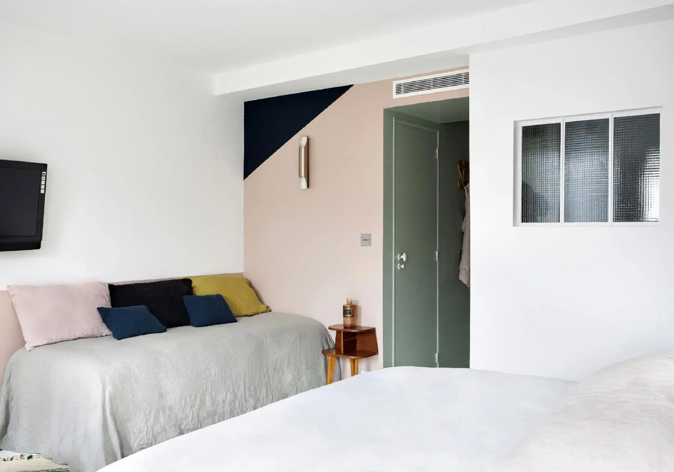 Junior Suite (3 Adults) in Hôtel Henriette Junior Suite (3 Adults) in Hôtel Henriette