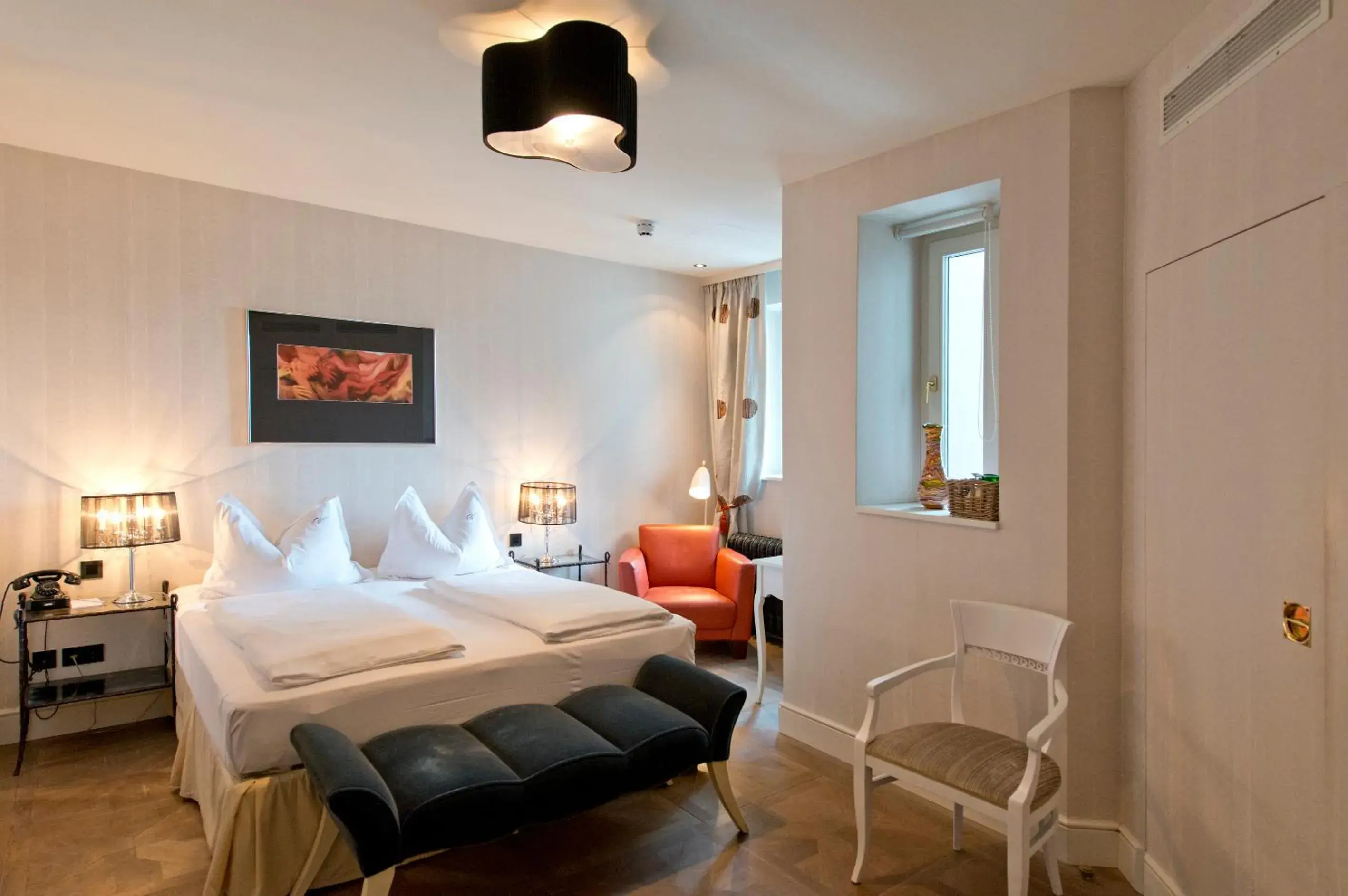 Photo of the whole room, Bed in Hotel Beethoven Wien Photo of the whole room, Bed in Hotel Beethoven Wien