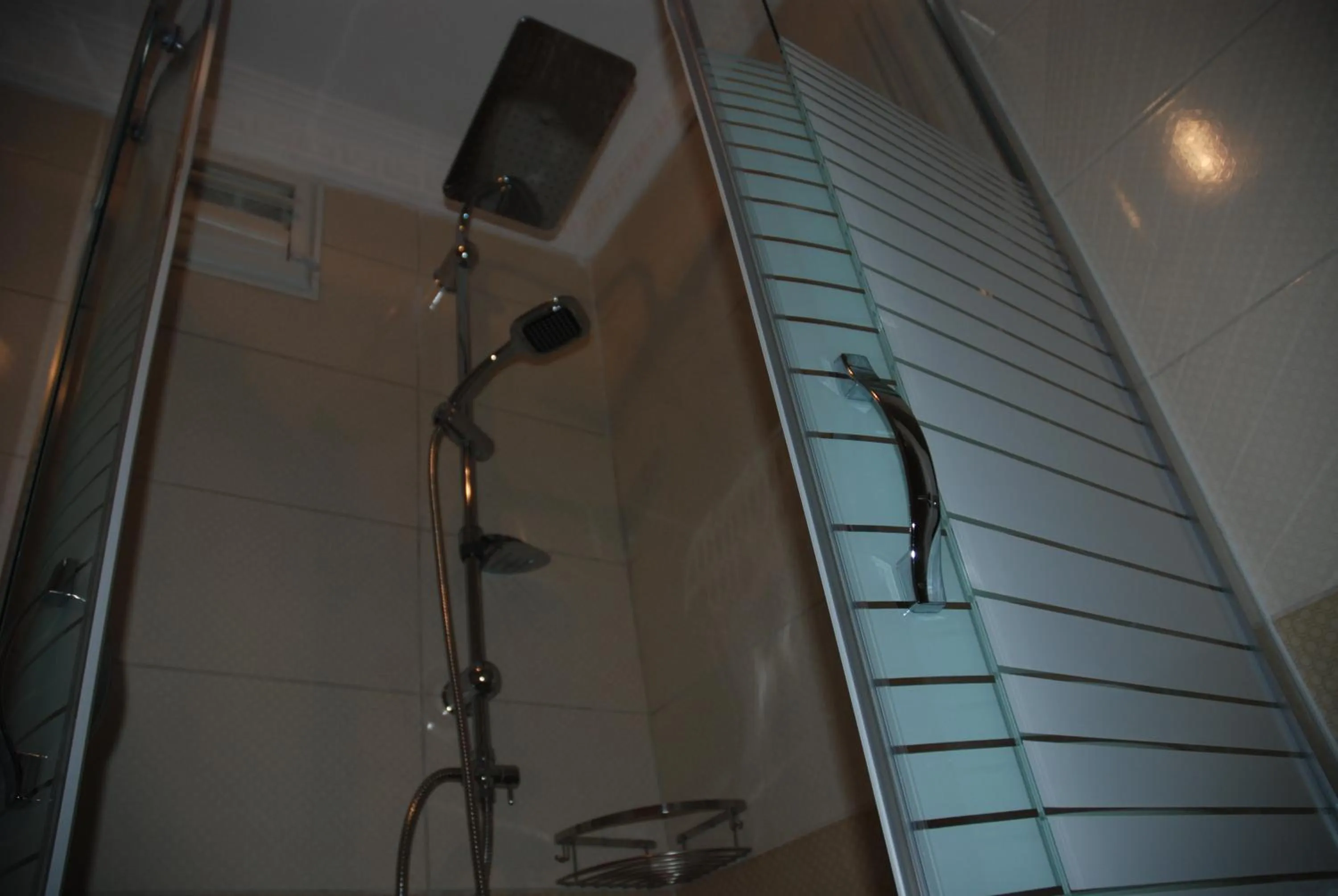 Shower in La Mer Boutique Hotel